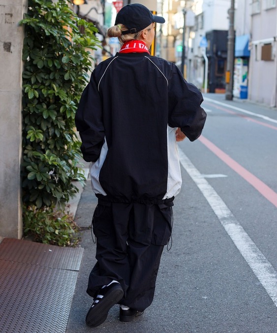 ナイロンプルオーバー ノームコアコーディネート/3