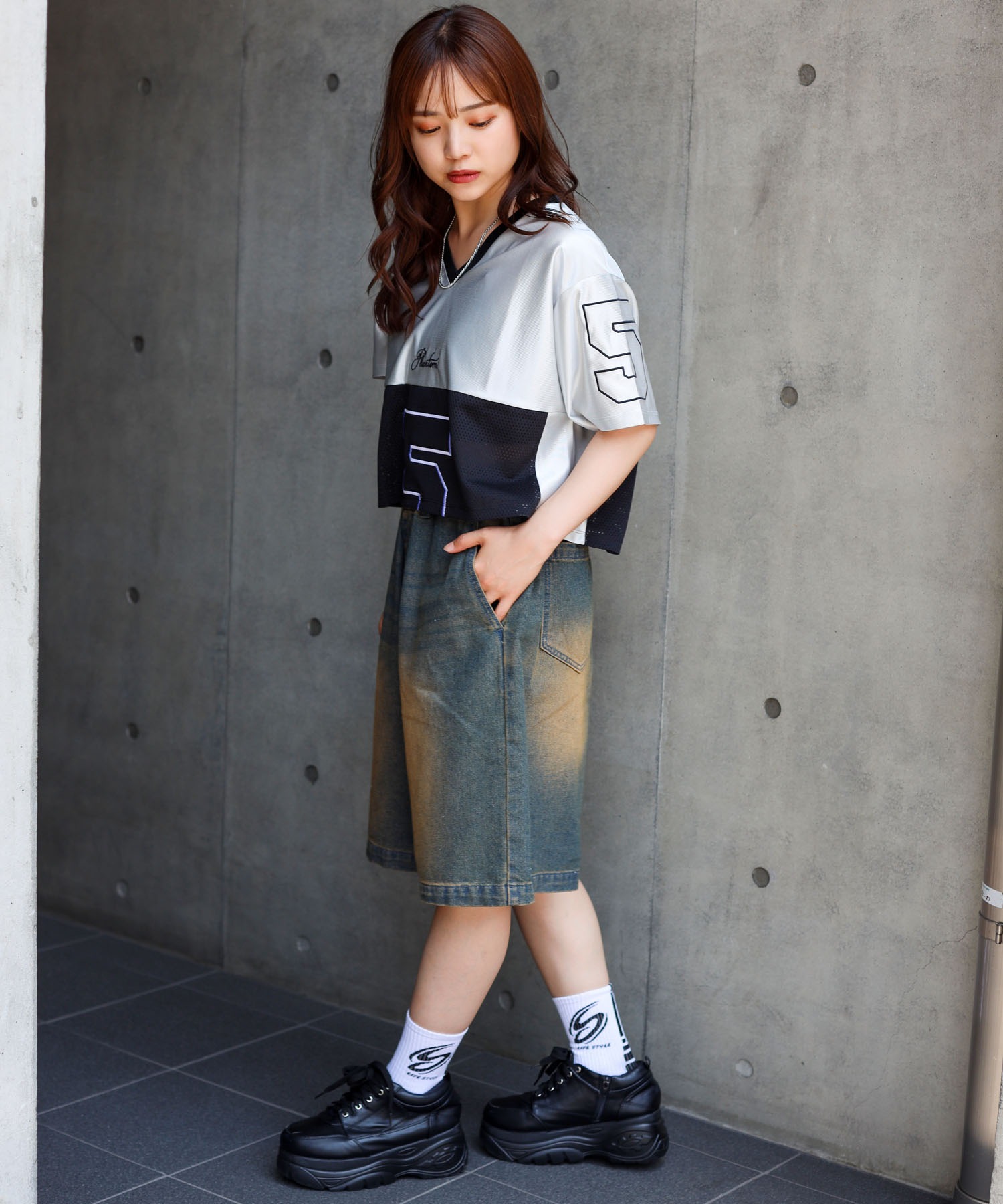 【S.M.L 3サイズ展開】ワイドダイドデニムショートパンツ コーデ2