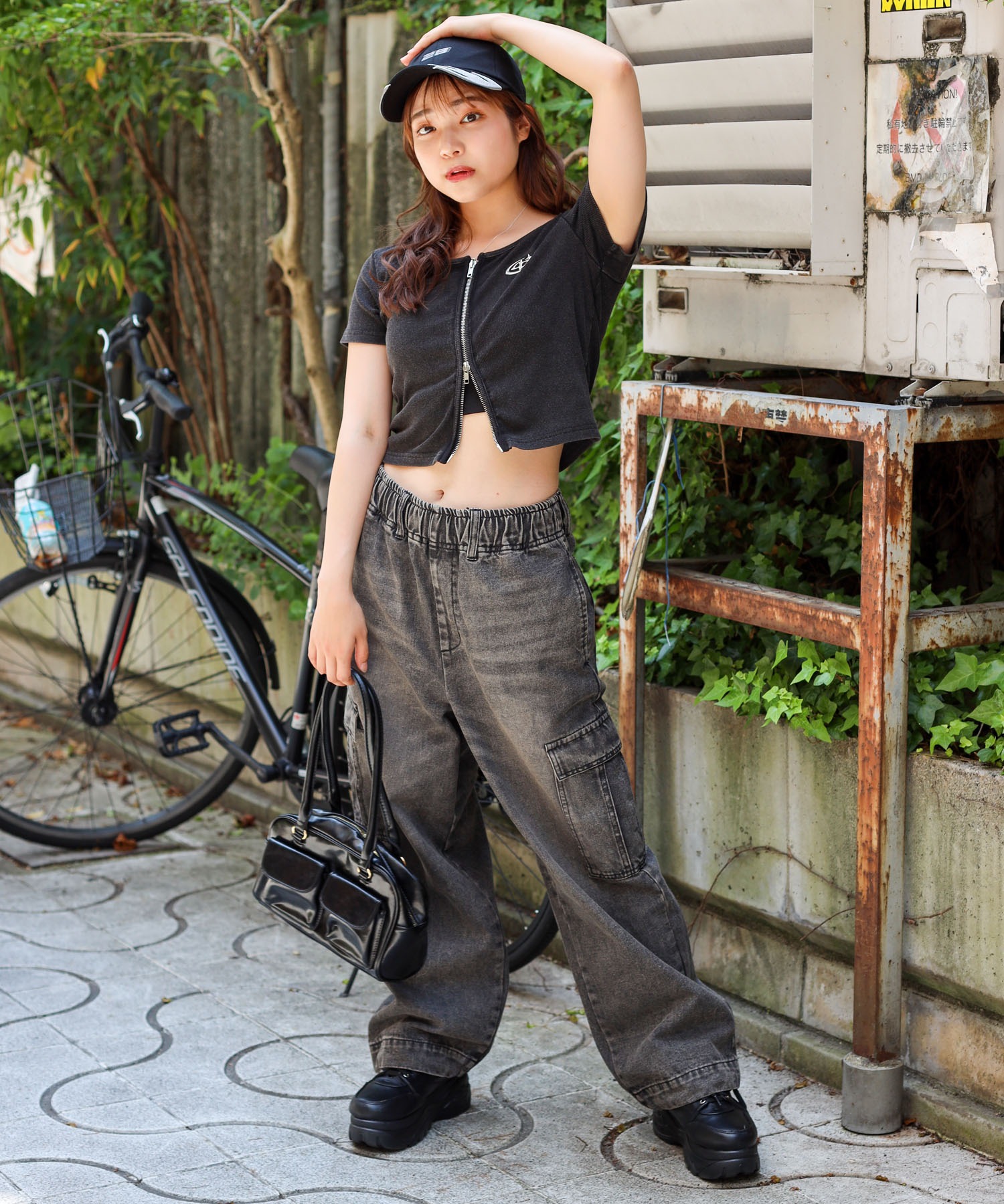 【機能性良すぎ？！】ダイドカーゴデニムパンツ コーデ1