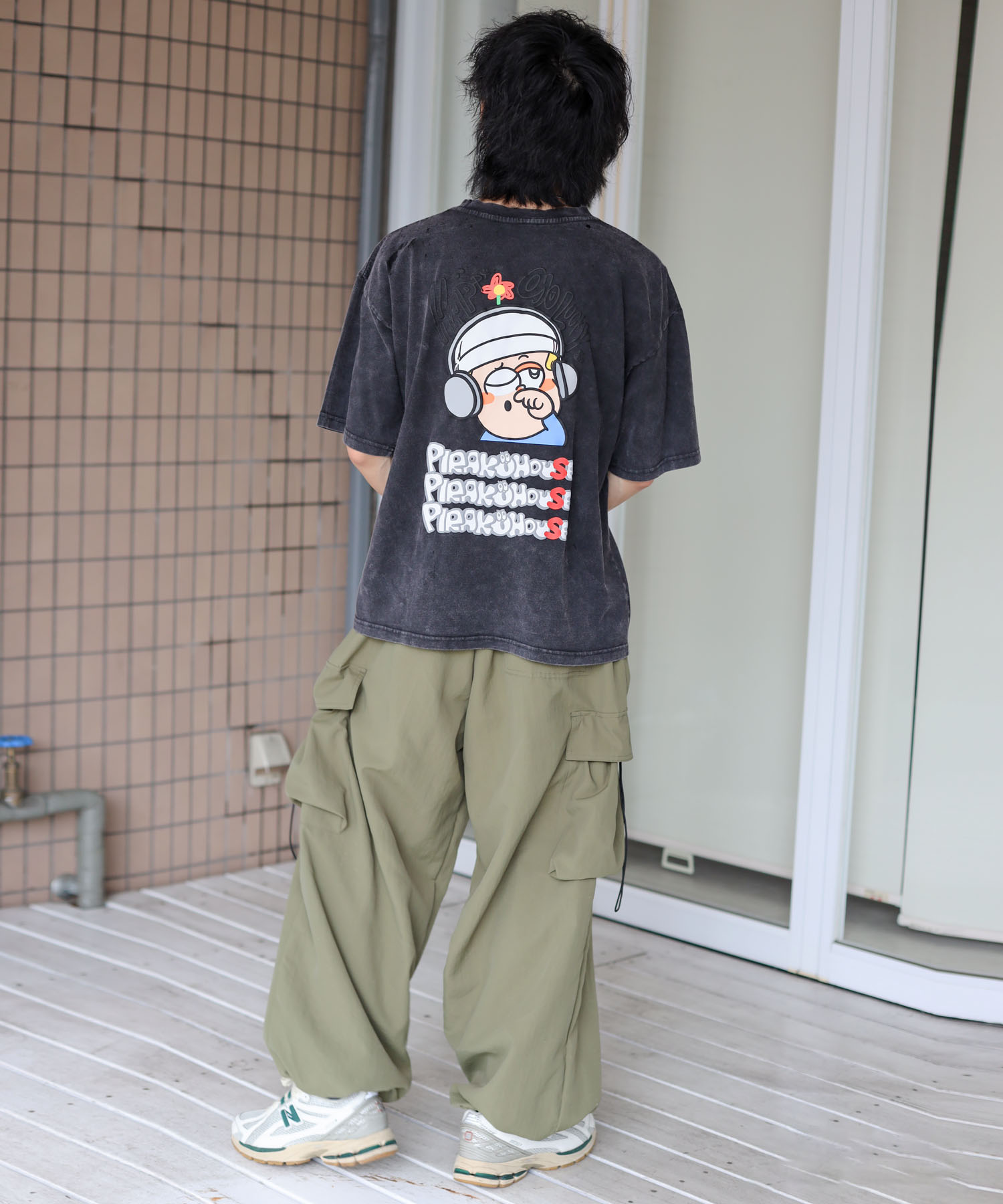 『PIRAKO×SPINNS』 Tシャツ HEADPHONE コーデ2