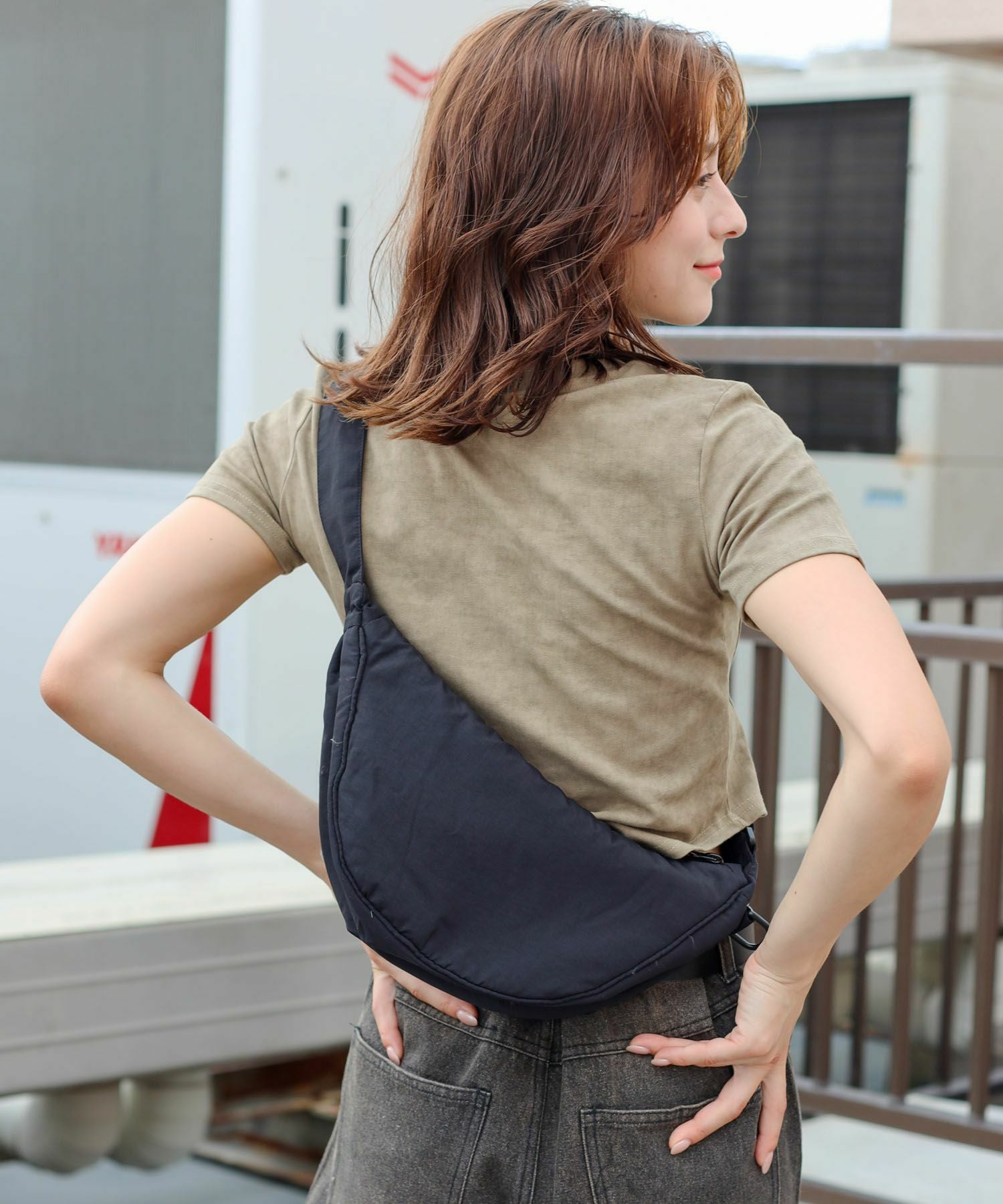 90%OFF】ナイロンショルダーバッグ/バナナ型 | SPINNS WEB STORE