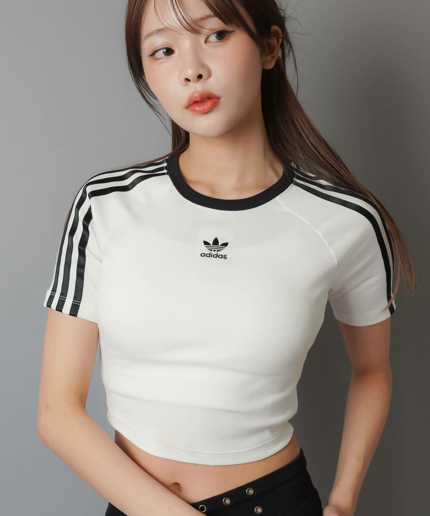 adidas 花柄 ショート丈 クロップド Tシャツ adidas アディダス 花柄 クロップド丈 Tシャツ 半袖 ブラック - メルカリ