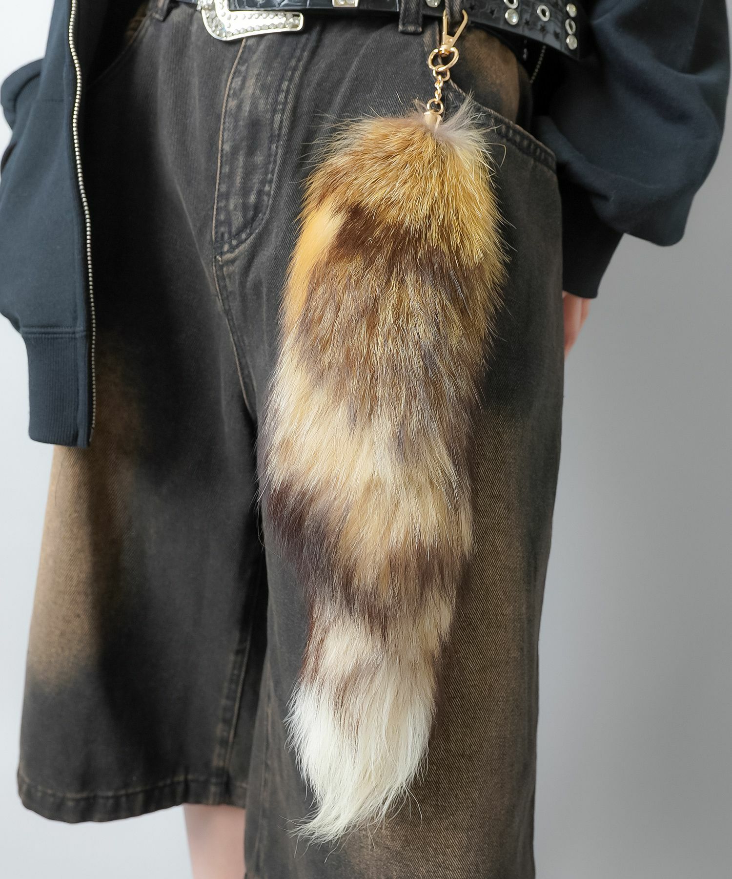 平成ギャルのおしゃれアイテム！40cmフェイクファーしっぽキーホルダー