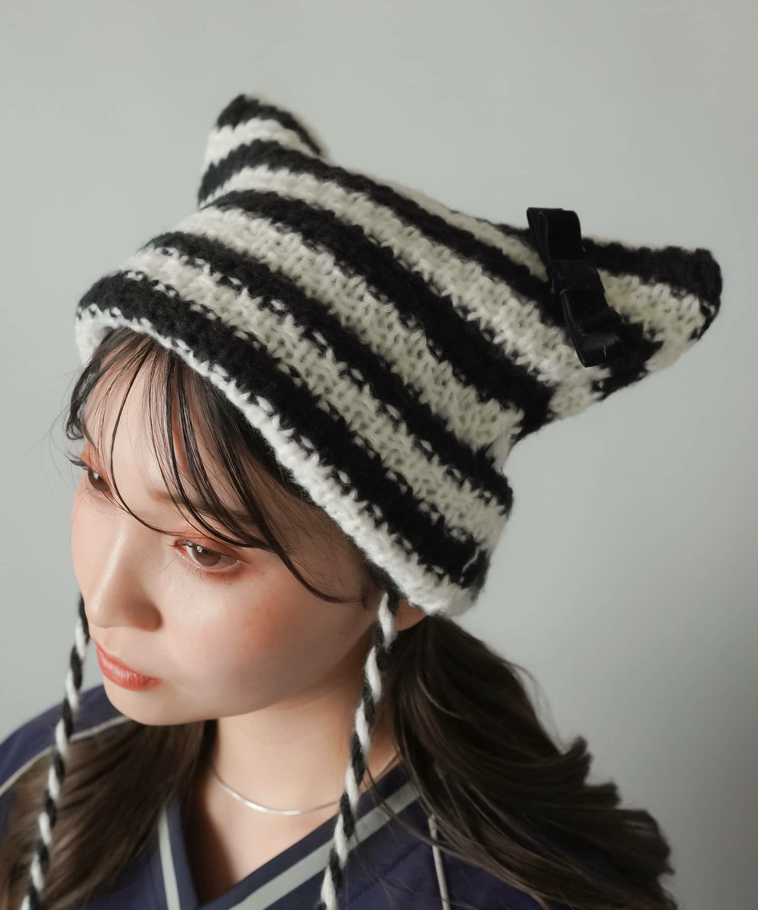 ポンポンとリボン付き猫耳ニット帽|限定商品＆SALE情報も|SPINNS公式通販
