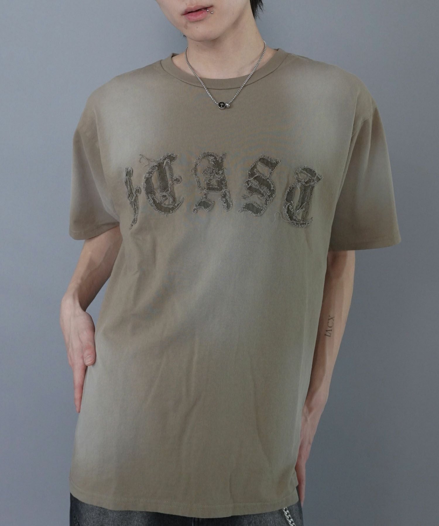 90%OFF】ヴィンテージライクグランジTシャツ/パッチワークロゴ