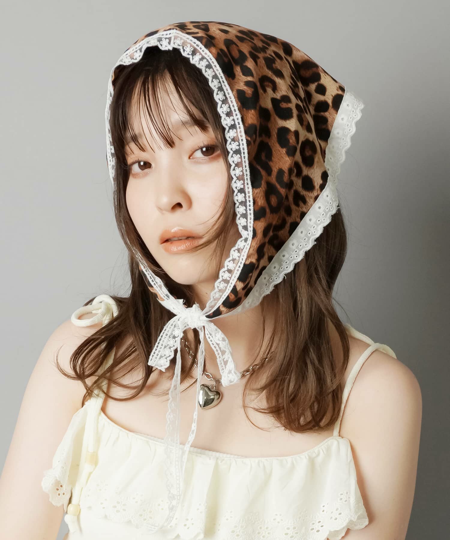 ヒョウ柄レースのヘアバンド・バブーシュカ|SPINNSの限定商品|SPINNS