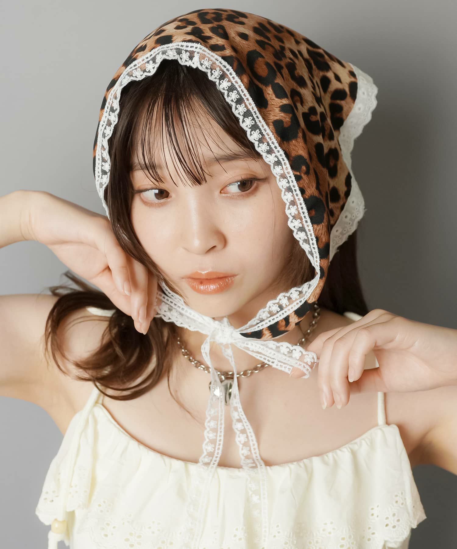 ヒョウ柄レースのヘアバンド・バブーシュカ|SPINNSの限定商品|SPINNS