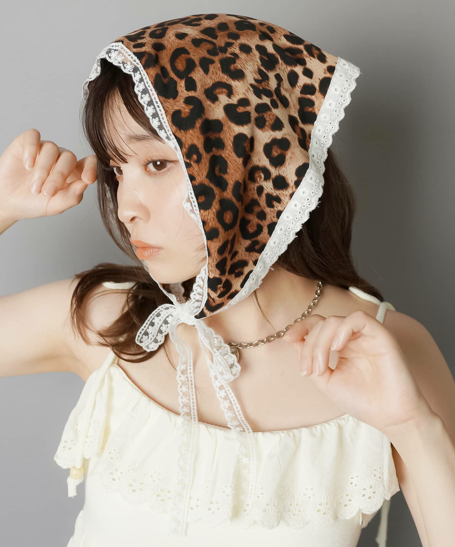 ヒョウ柄レースのヘアバンド・バブーシュカ|SPINNSの限定商品|SPINNS