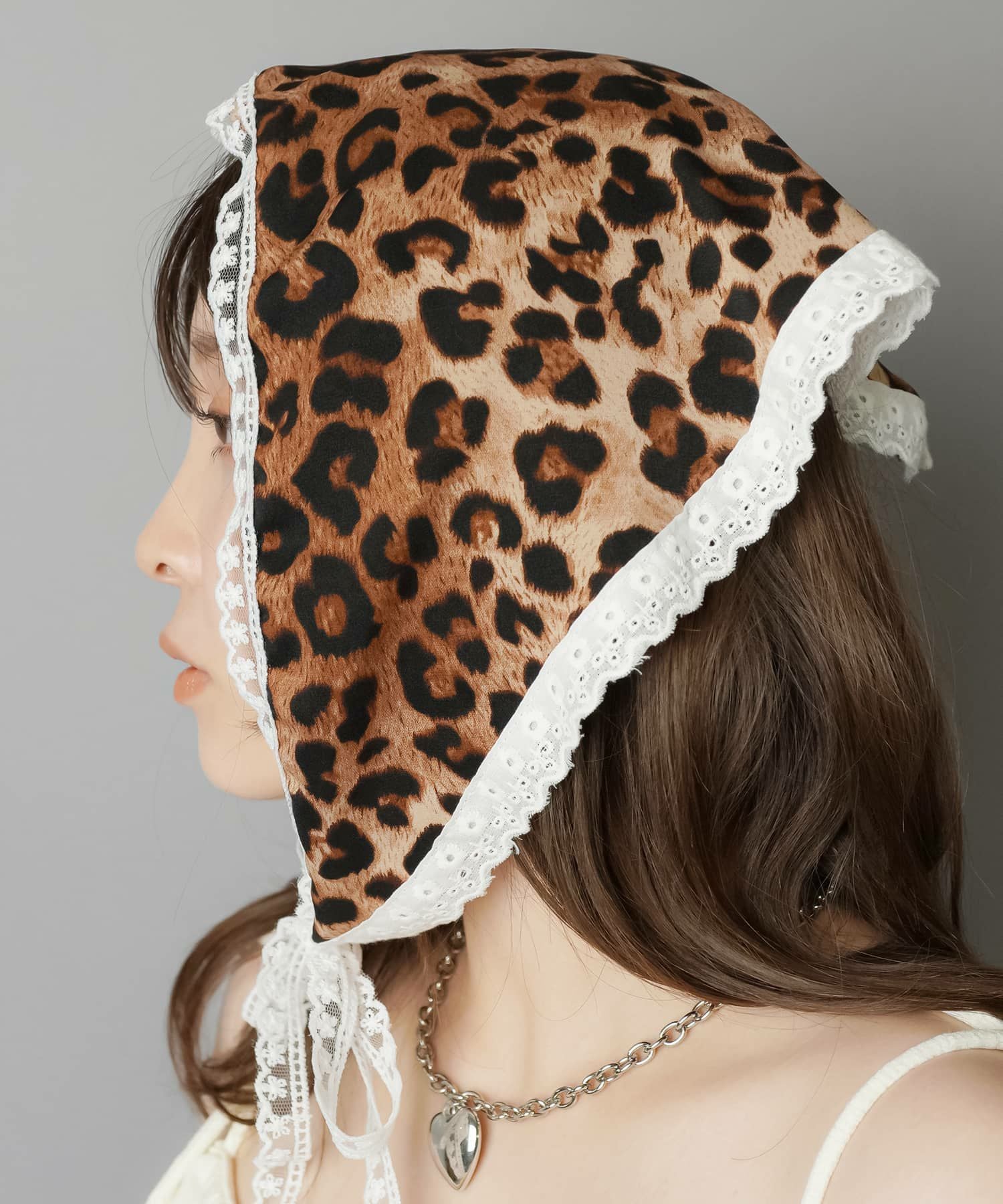 ヒョウ柄レースのヘアバンド・バブーシュカ|SPINNSの限定商品|SPINNS