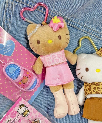 32%OFF】≪ギャルキティ≫足長ぬいぐるみキーホルダー | SPINNS WEB 