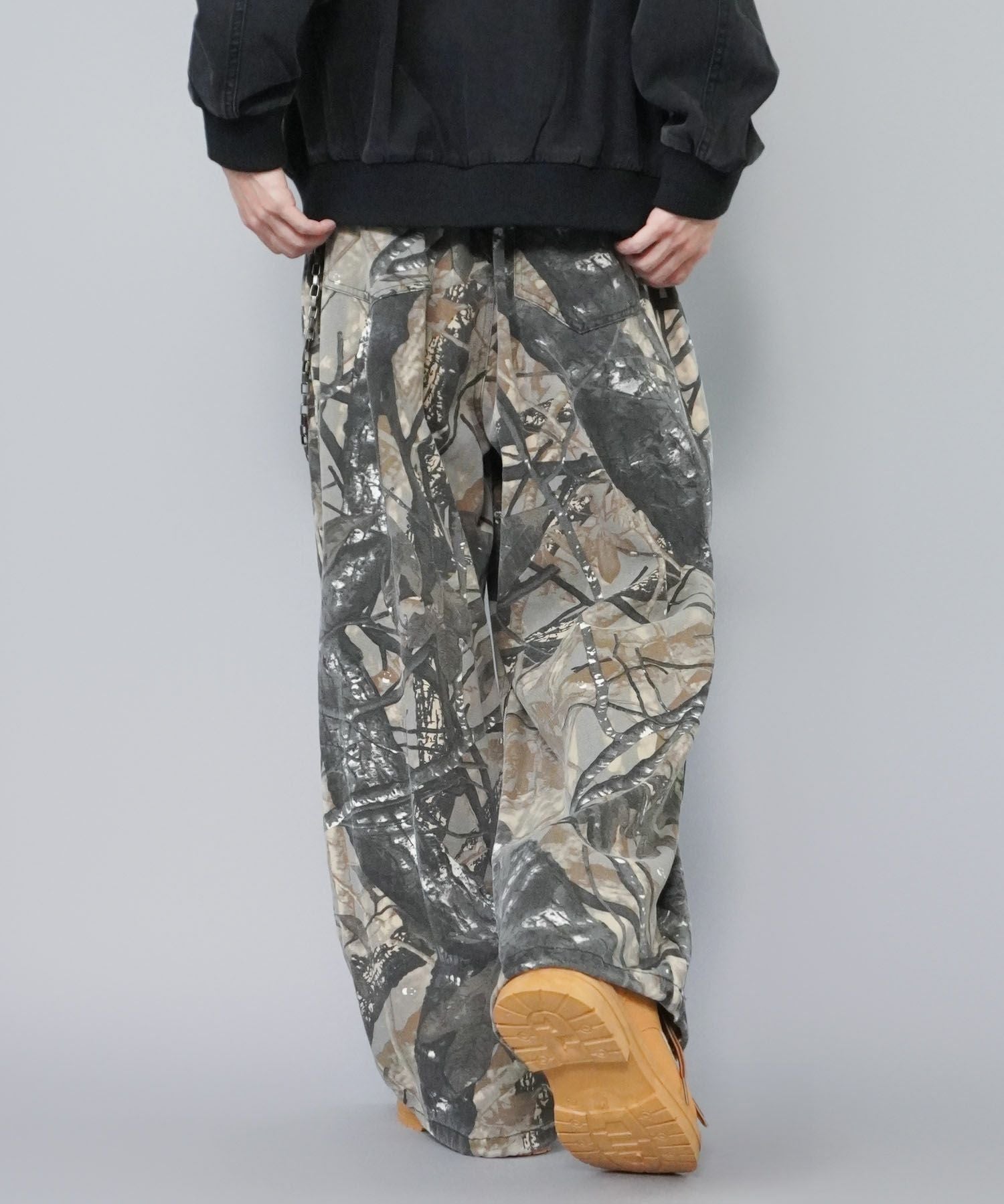 カモフラージュ柄ミリタリーワイドパンツ（リアルツリー）/ドロー