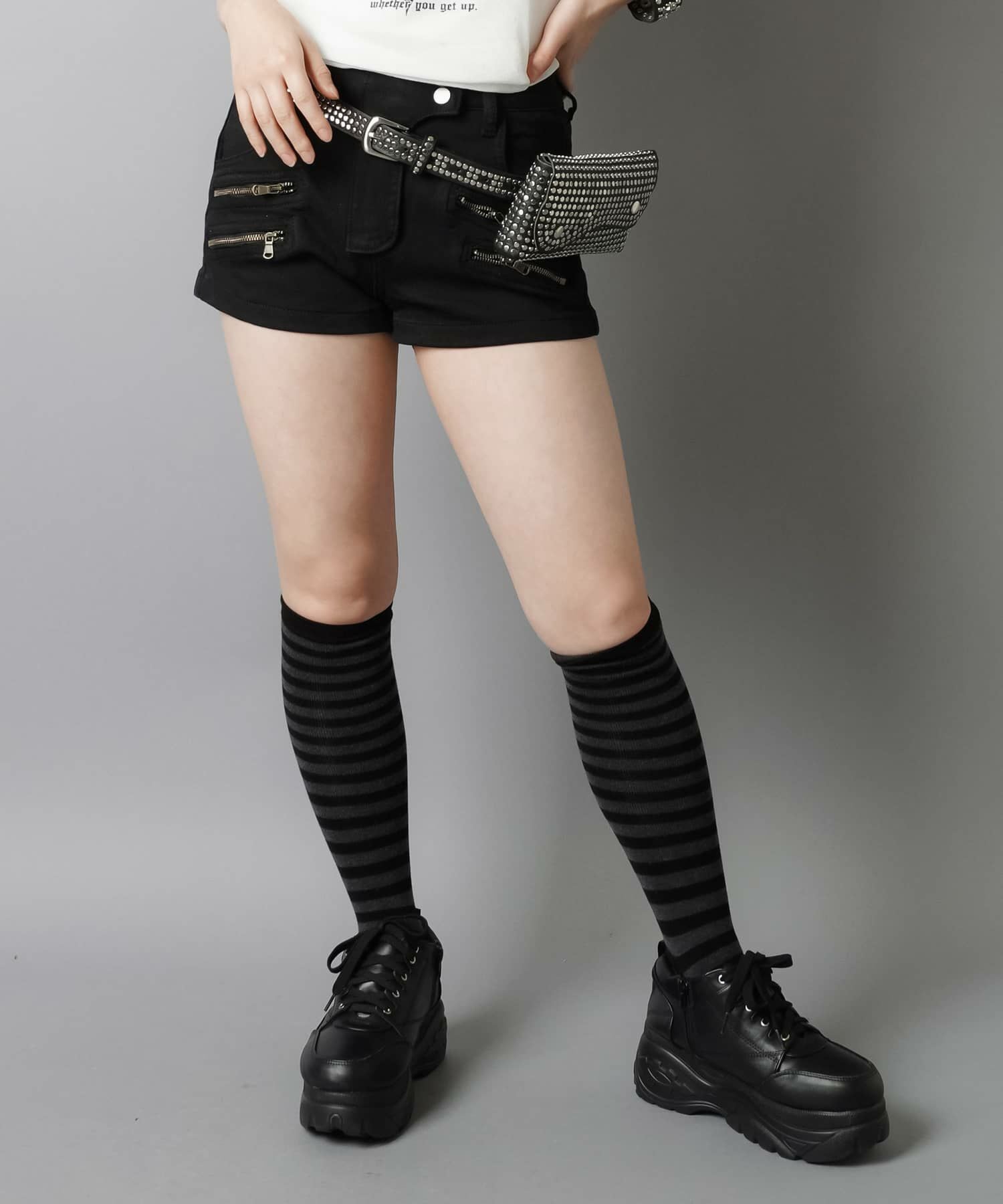 デニム超ショートパンツ/ジップデザイン/2サイズ展開 | SPINNS WEB