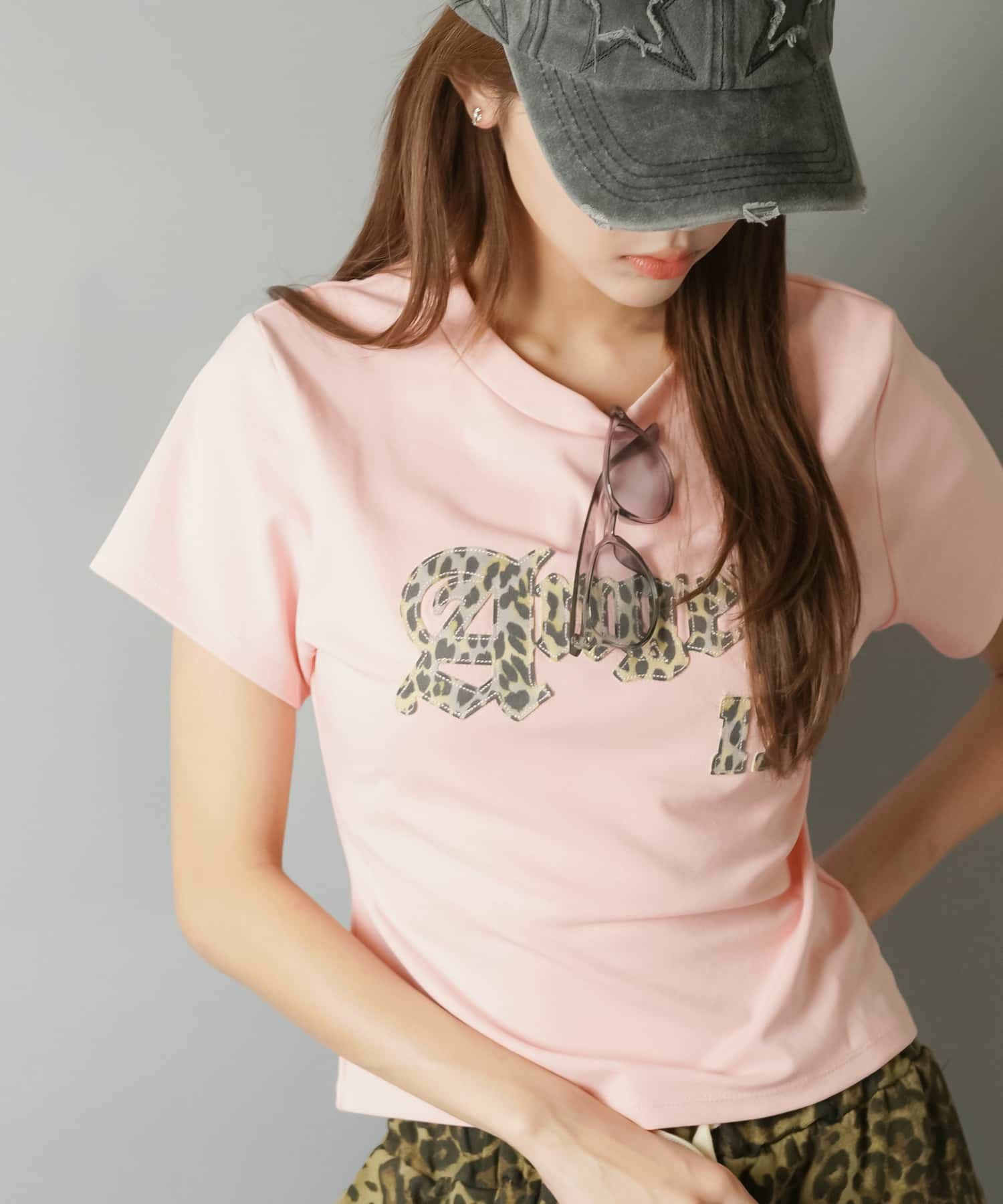 80%OFF】半袖ピタTシャツ/ヒョウ柄ワッペン/レオパード | SPINNS WEB