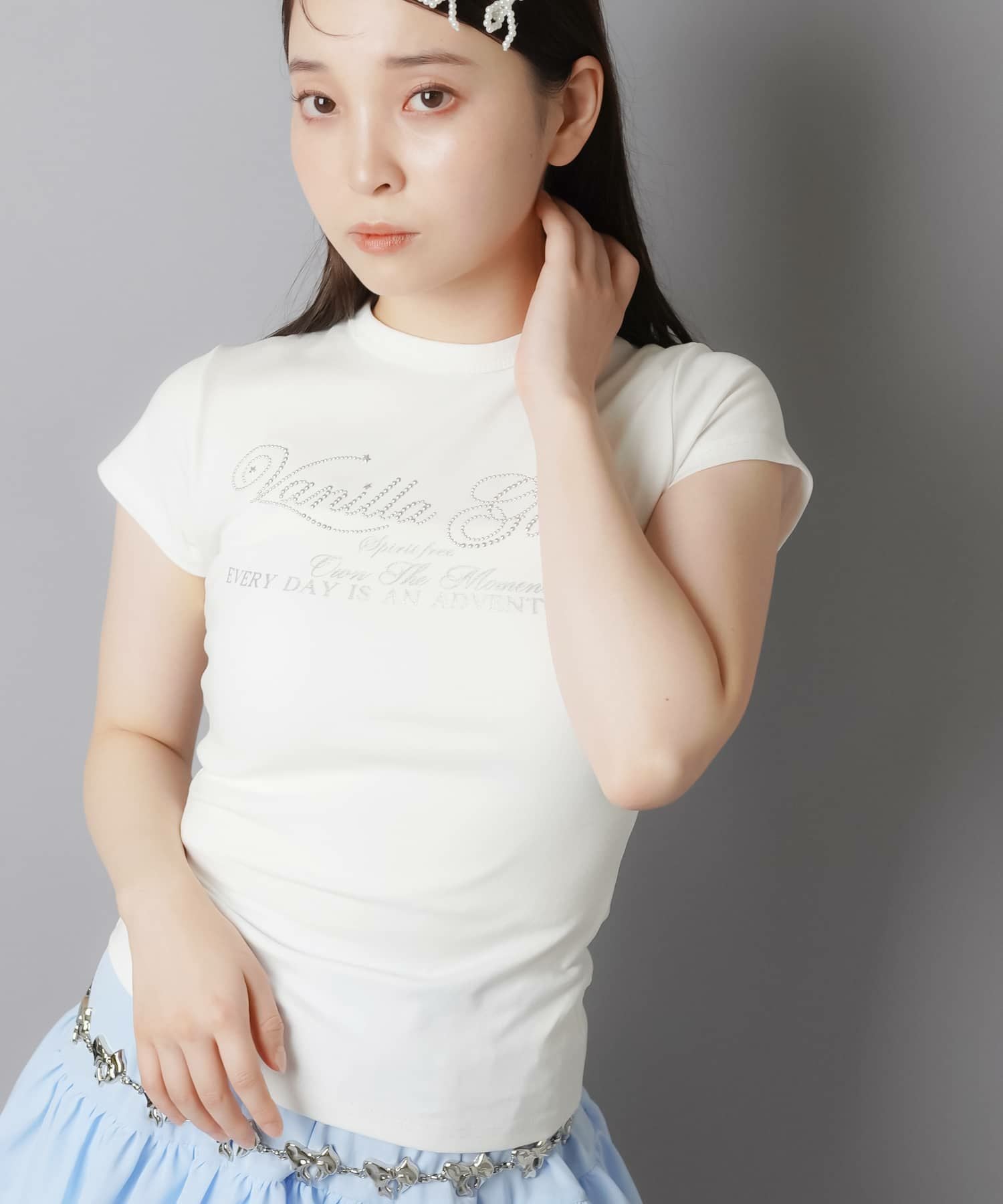 84%OFF】半袖ピタTシャツ/ラインストーンロゴ | SPINNS WEB STORE