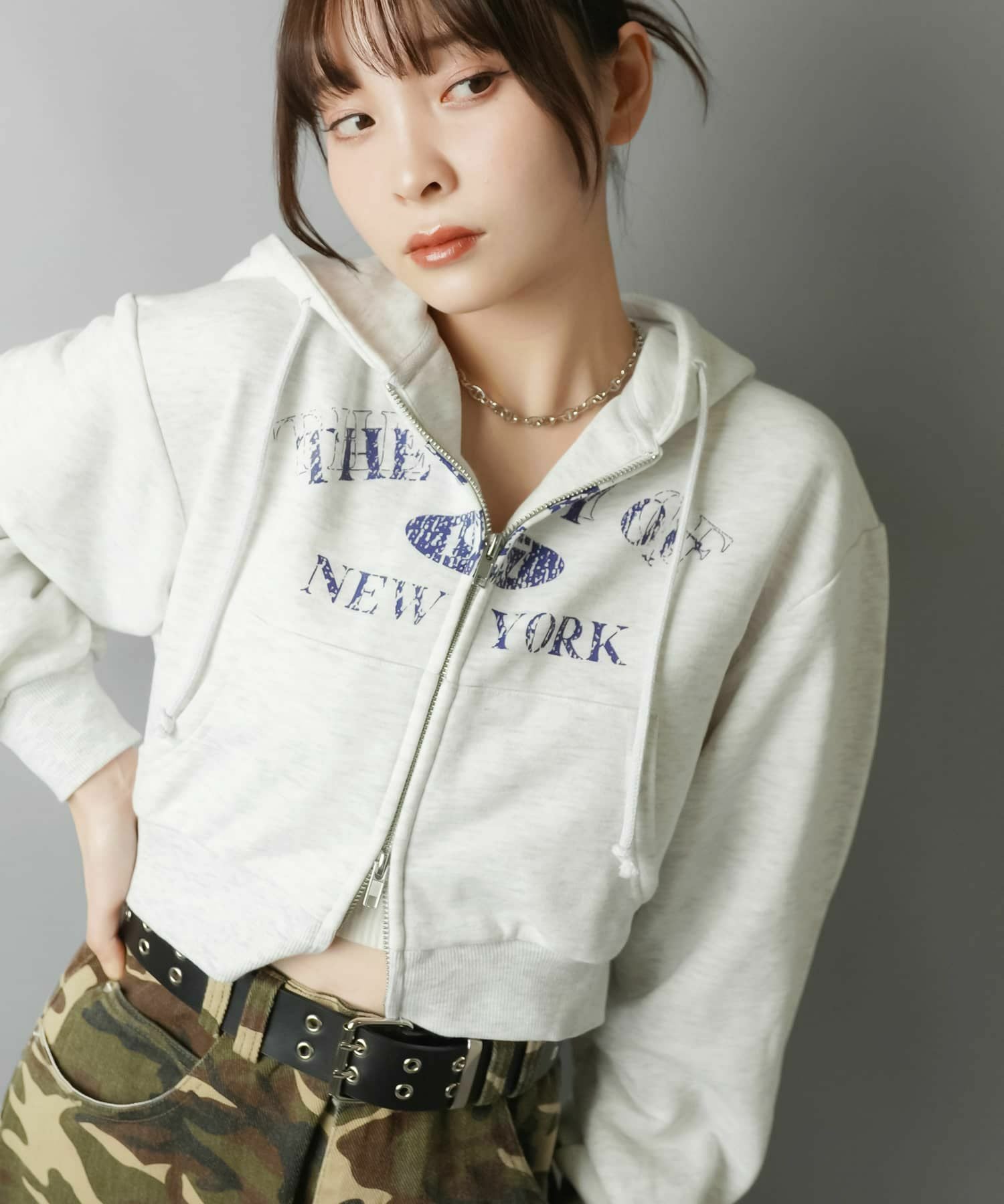 裏毛ショート丈ジップパーカー/ロゴ | SPINNS WEB STORE | SPINNS