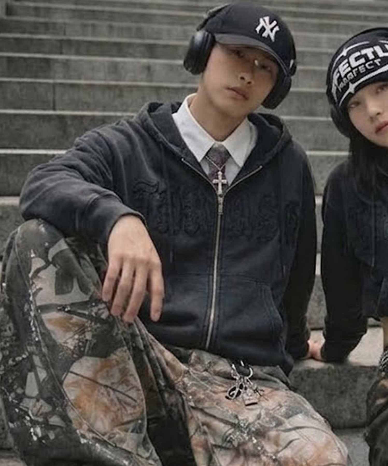 短丈ダブルジップパーカー/パッチワークロゴ/リアルツリー/ショート丈