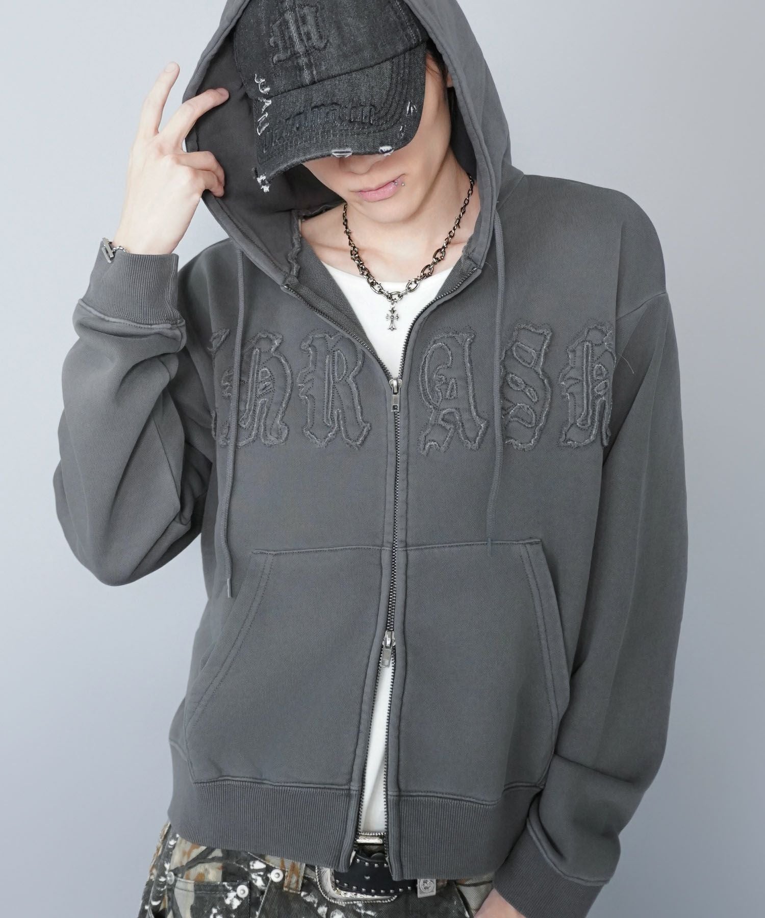 短丈ダブルジップパーカー/パッチワークロゴ/リアルツリー/ショート丈