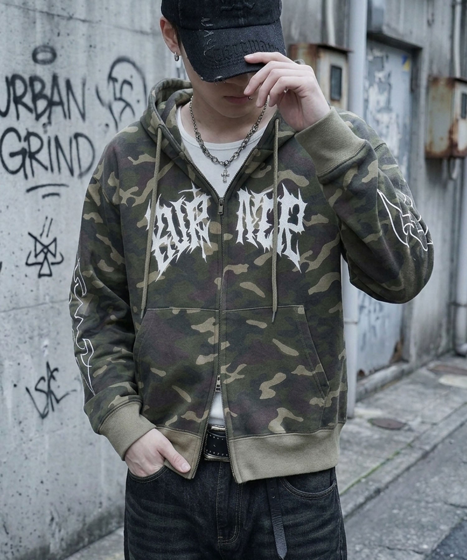 17%OFF】 短丈ダブルジップパーカー/グランジ/刺繍袖ロゴ/ショート丈