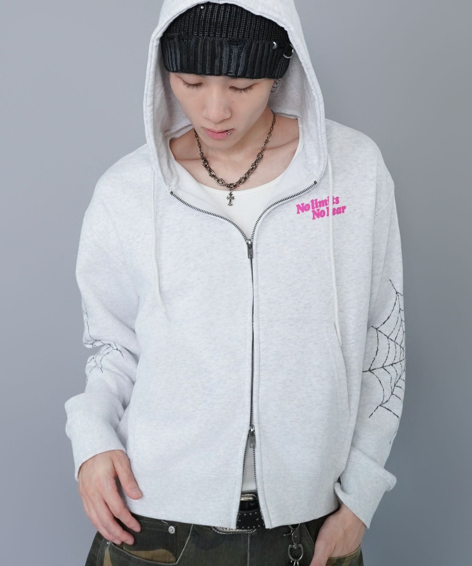 短丈ダブルジップパーカー/ストーンロゴ/バックプリント/スパイダー