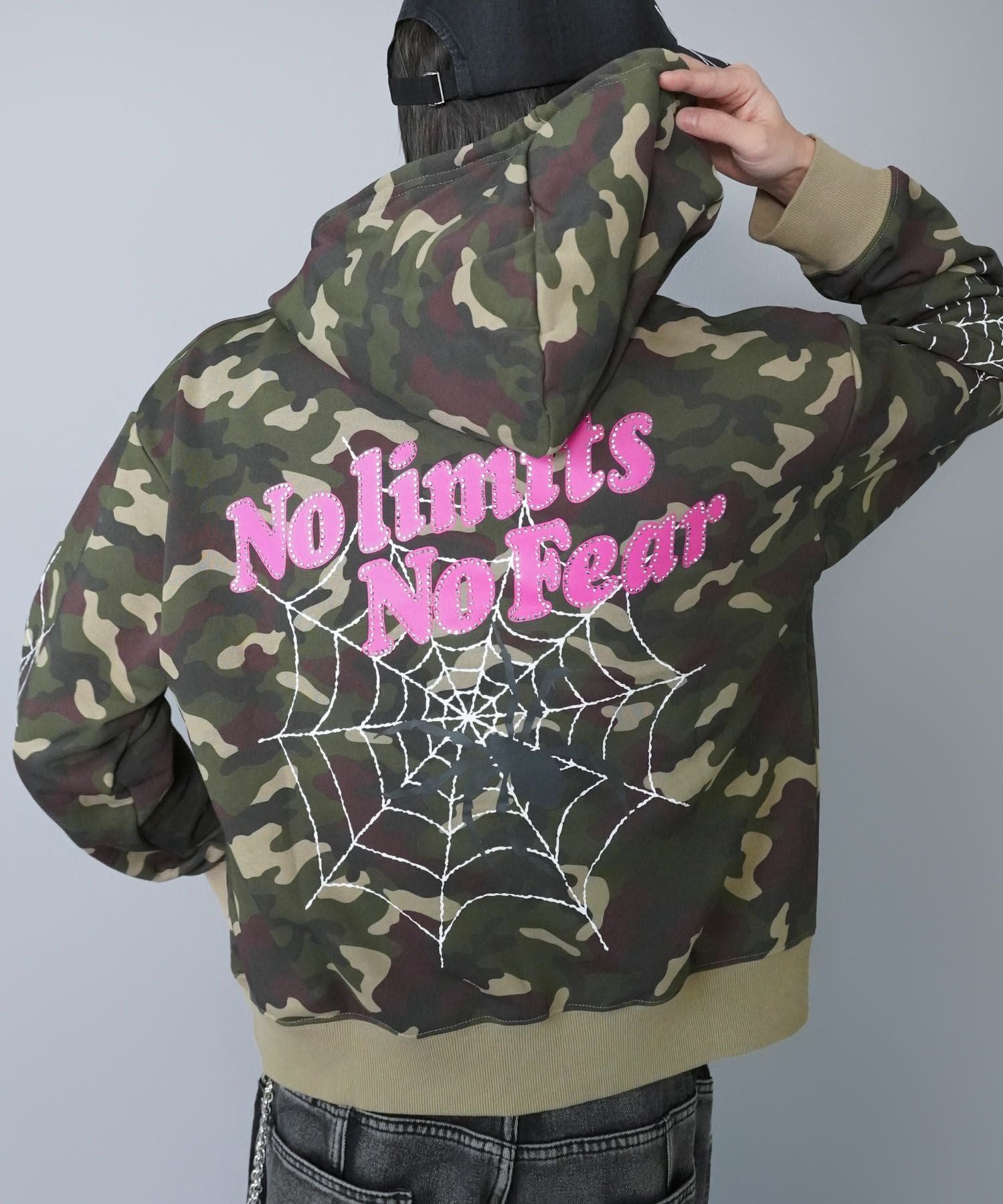 短丈ダブルジップパーカー/ストーンロゴ/バックプリント/スパイダー