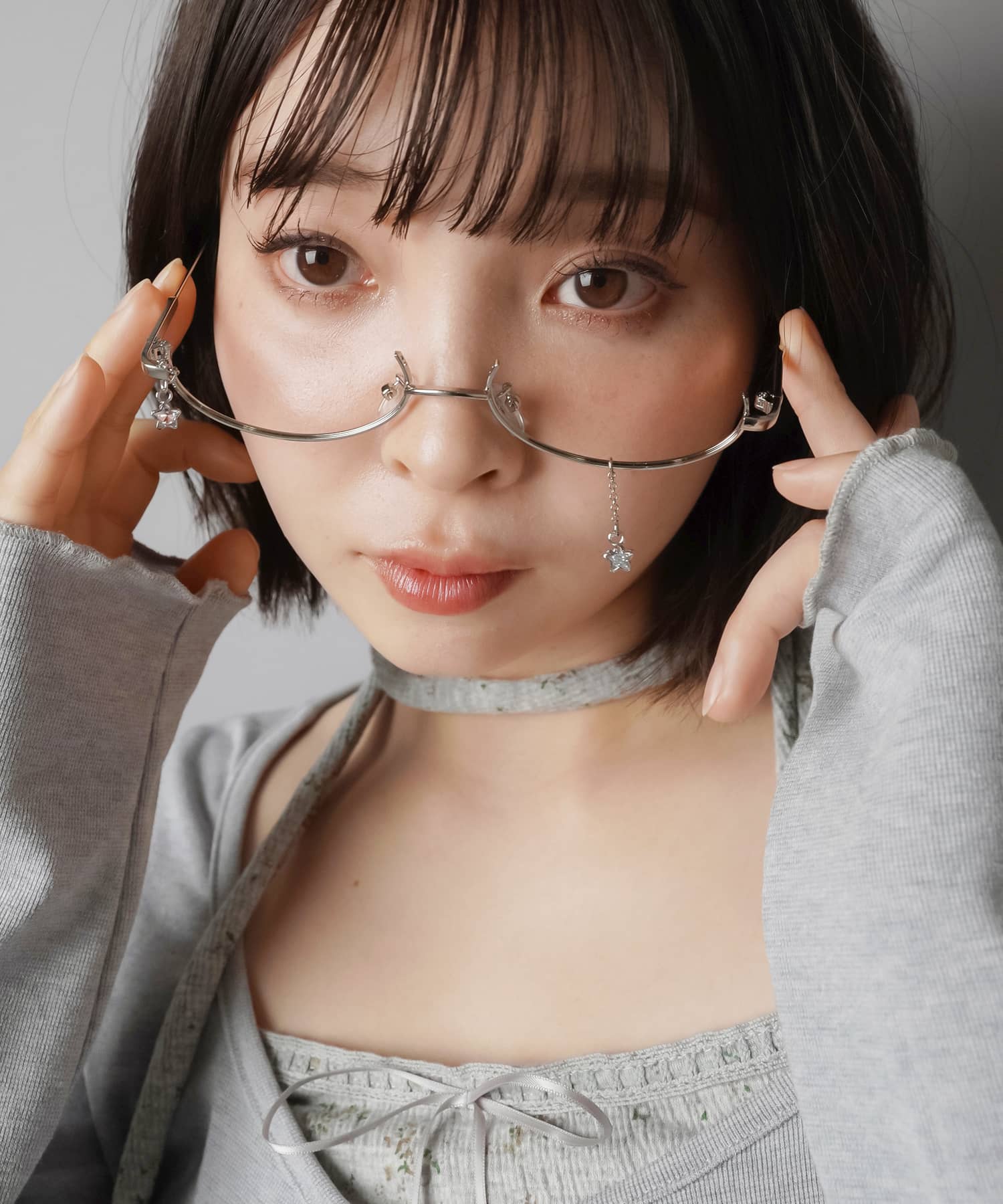 伊達メガネ/ハーフリム/セミリムレス/チャーム付き | SPINNS WEB STORE