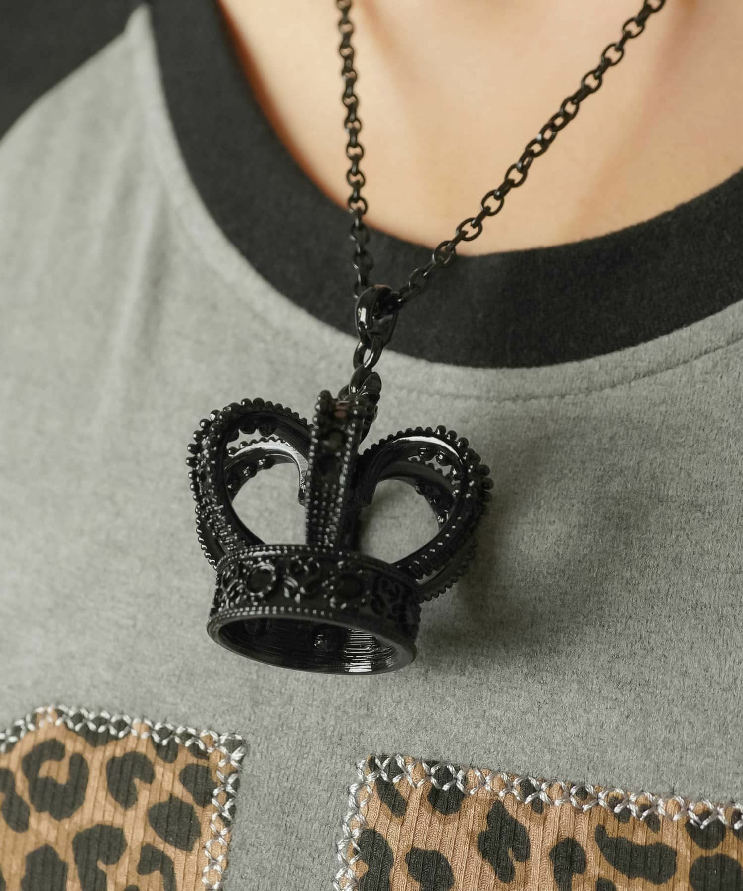 メタルネックレス/ビッグクラウン | SPINNS WEB STORE | SPINNS