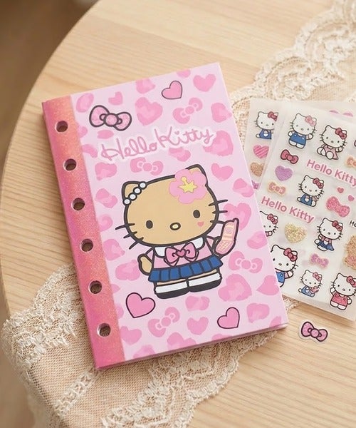 29%OFF】≪ハローキティ≫6穴シールノート/シール帳＜メール便対応