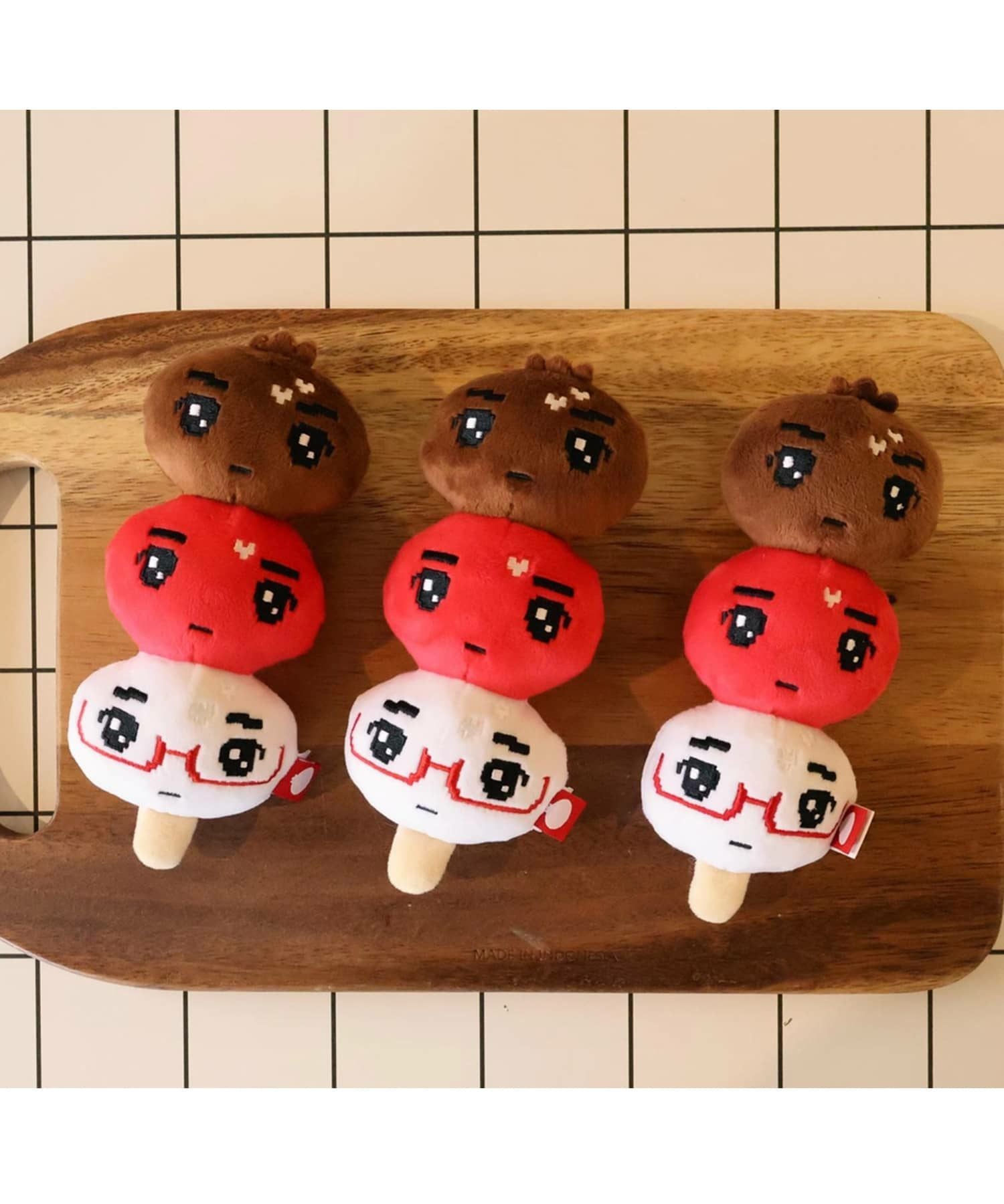 ≪メガネ餃子≫タンフールーキーホルダー | SPINNS WEB STORE | SPINNS