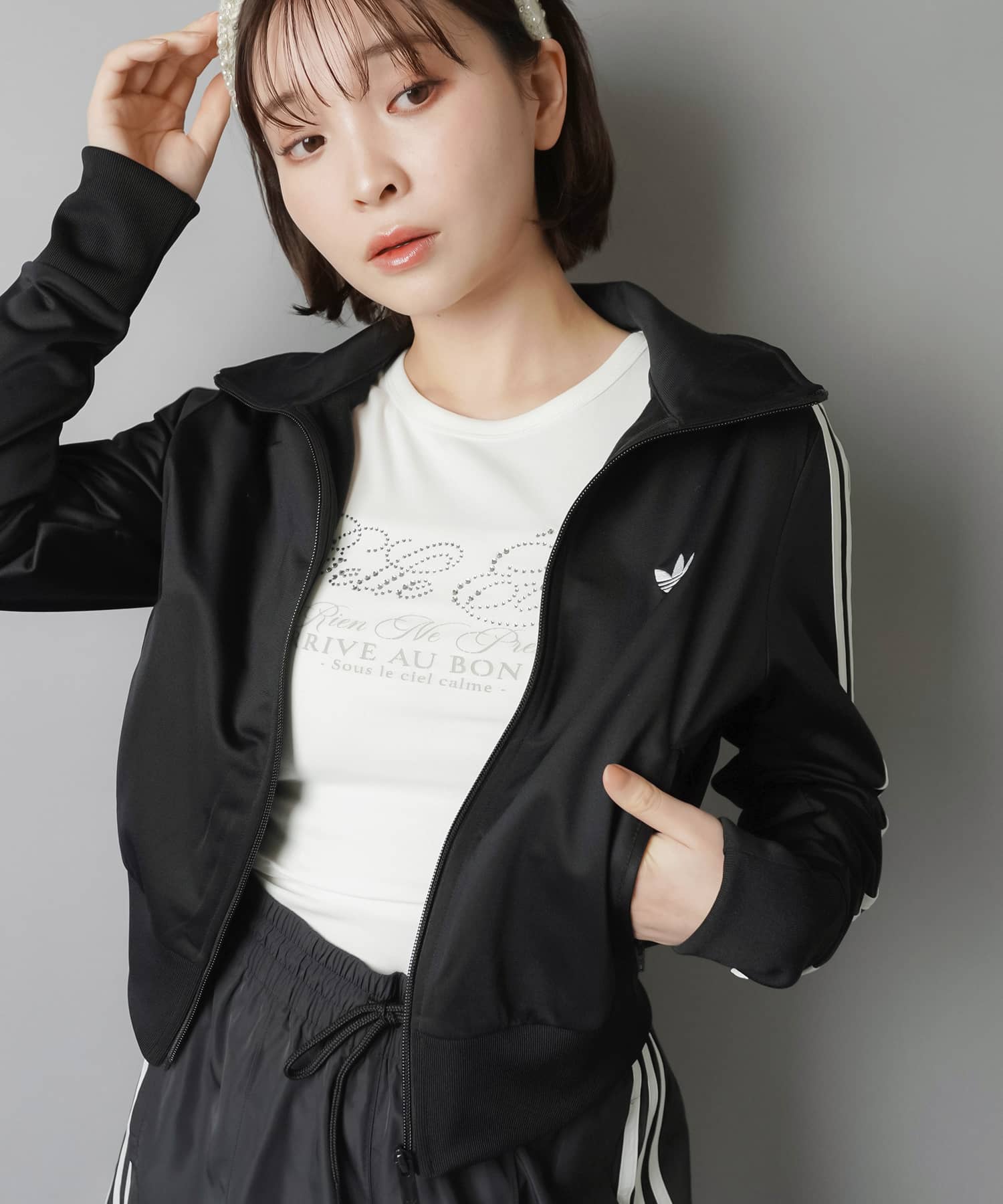 ≪adidas/アディダス≫ショート丈トラックジャケット/ジャージ