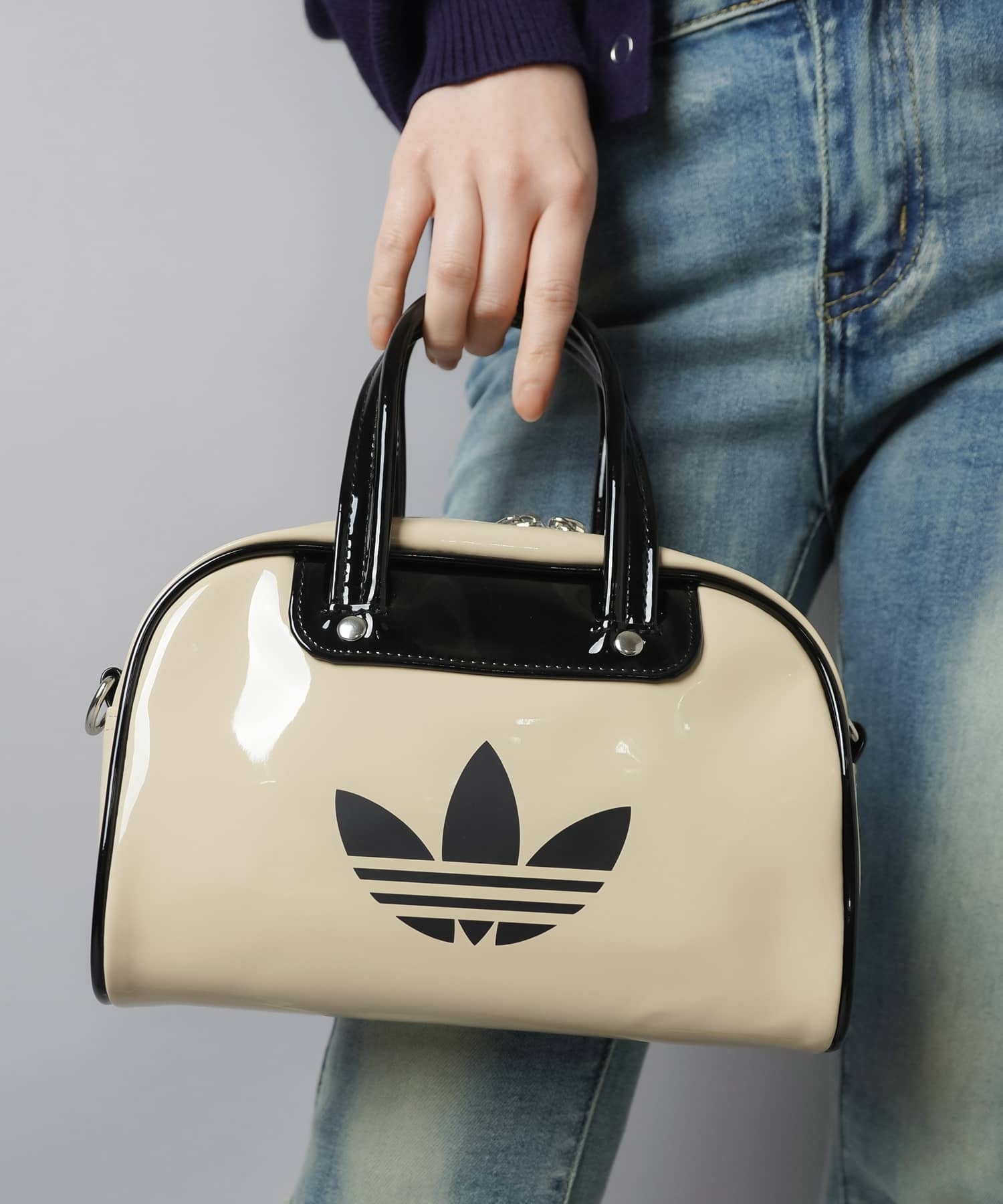 ≪adidas/アディダス≫2WAYエナメルショルダーバッグ/ハンドバッグ