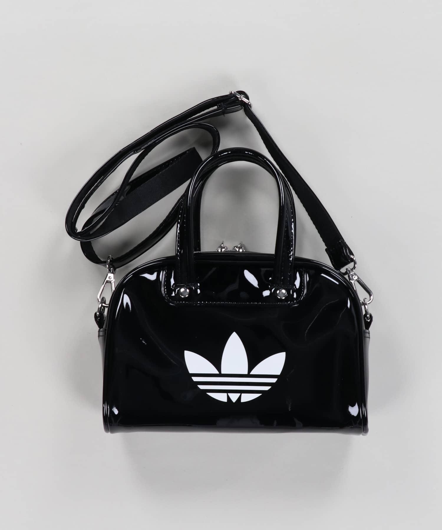 ≪adidas/アディダス≫2WAYエナメルショルダーバッグ/ハンドバッグ