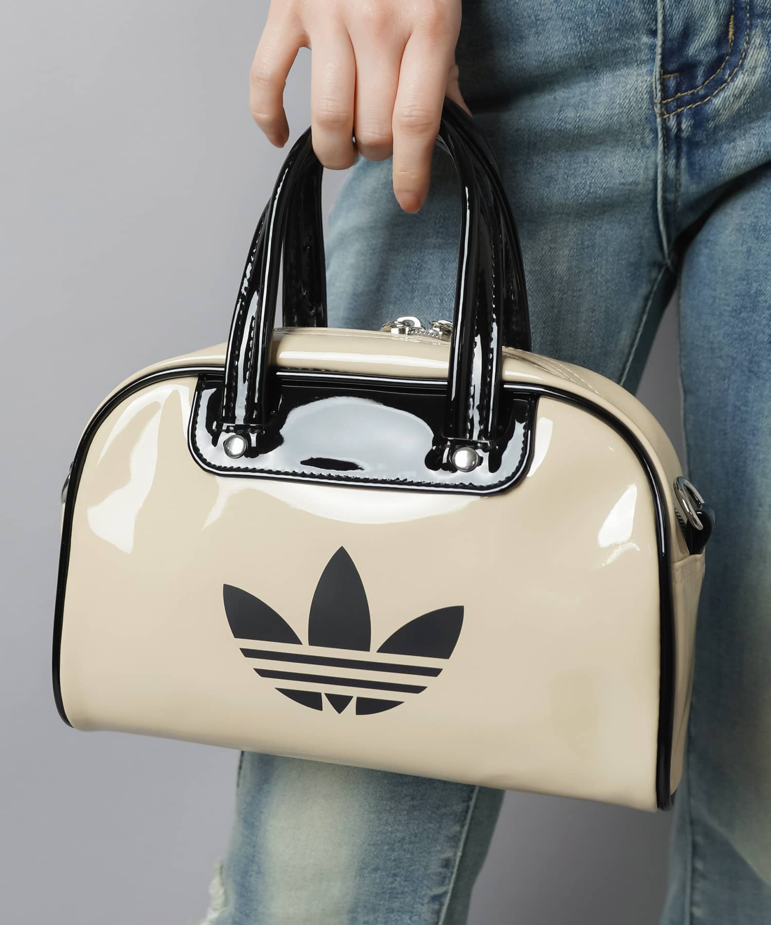 ≪adidas/アディダス≫2WAYエナメルショルダーバッグ/ハンドバッグ