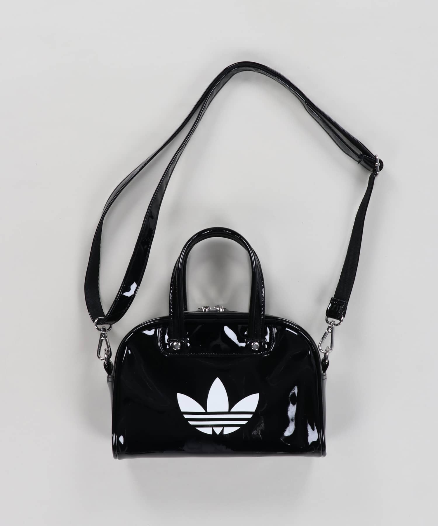 ≪adidas/アディダス≫2WAYエナメルショルダーバッグ/ハンドバッグ