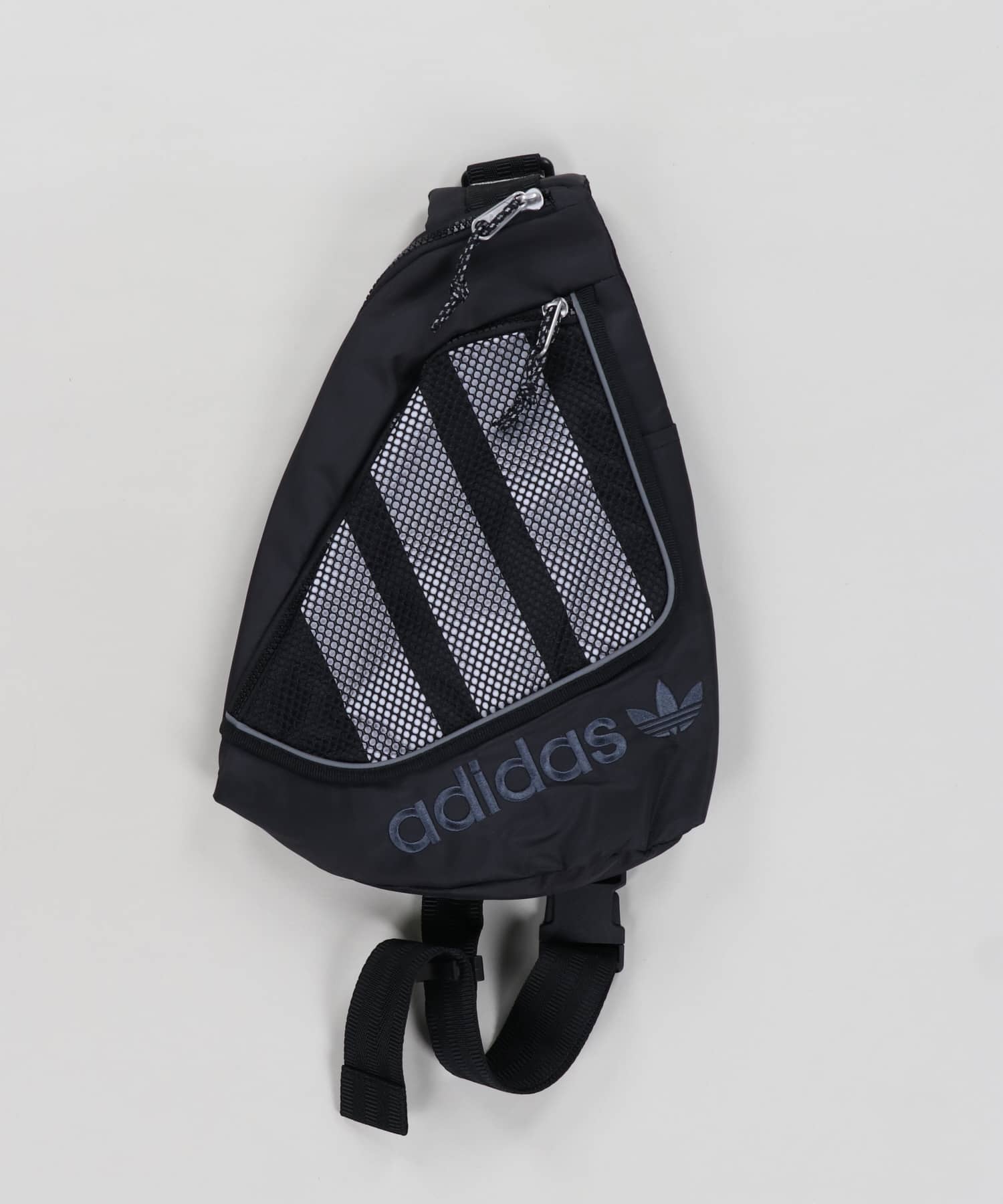 ≪adidas/アディダス≫ボディバッグ | SPINNS WEB STORE | SPINNS