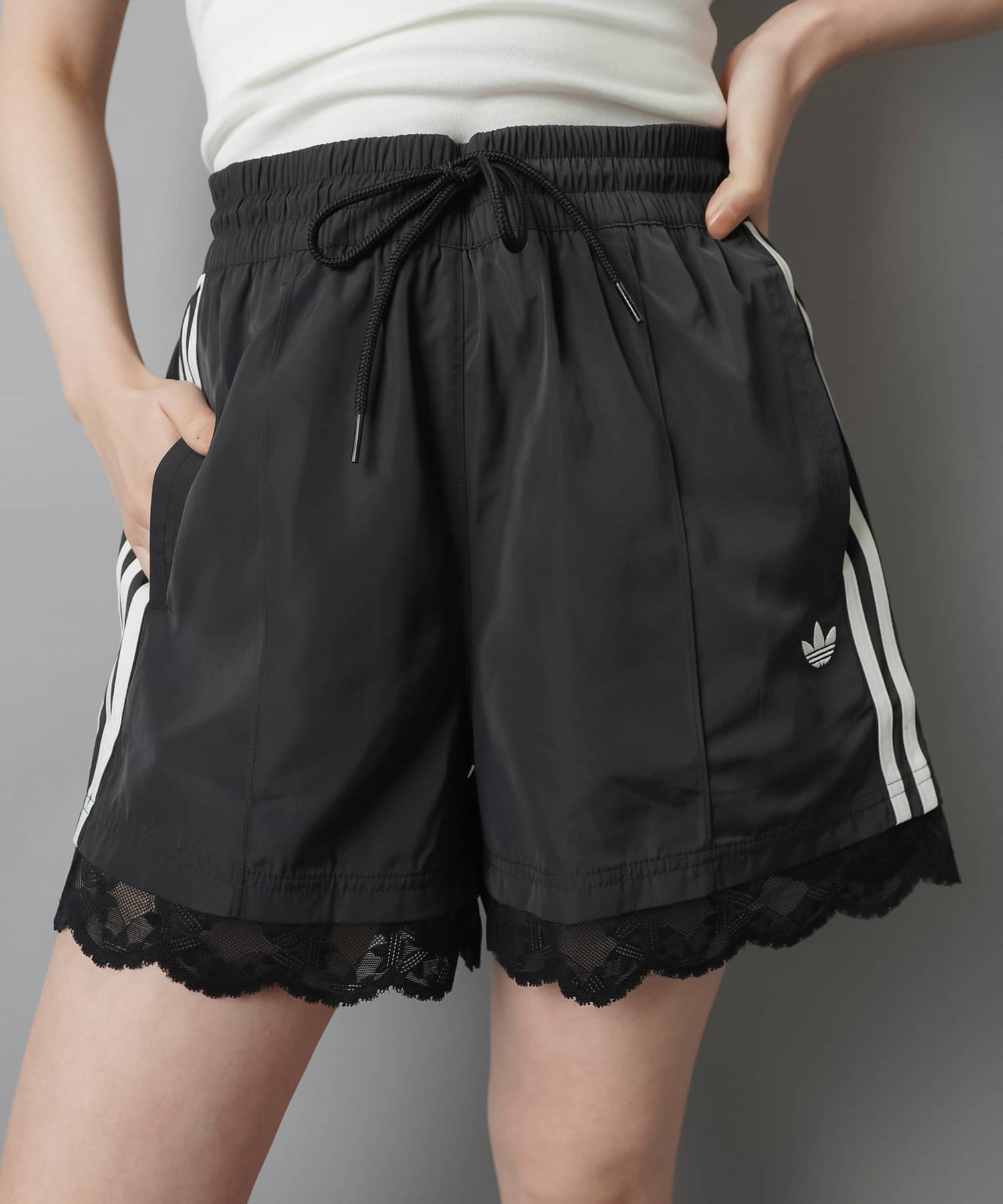 adidas ブラック レースショートパンツ ≪adidas/アディダス≫ショートパンツ/裾レース | SPINNS WEB STORE