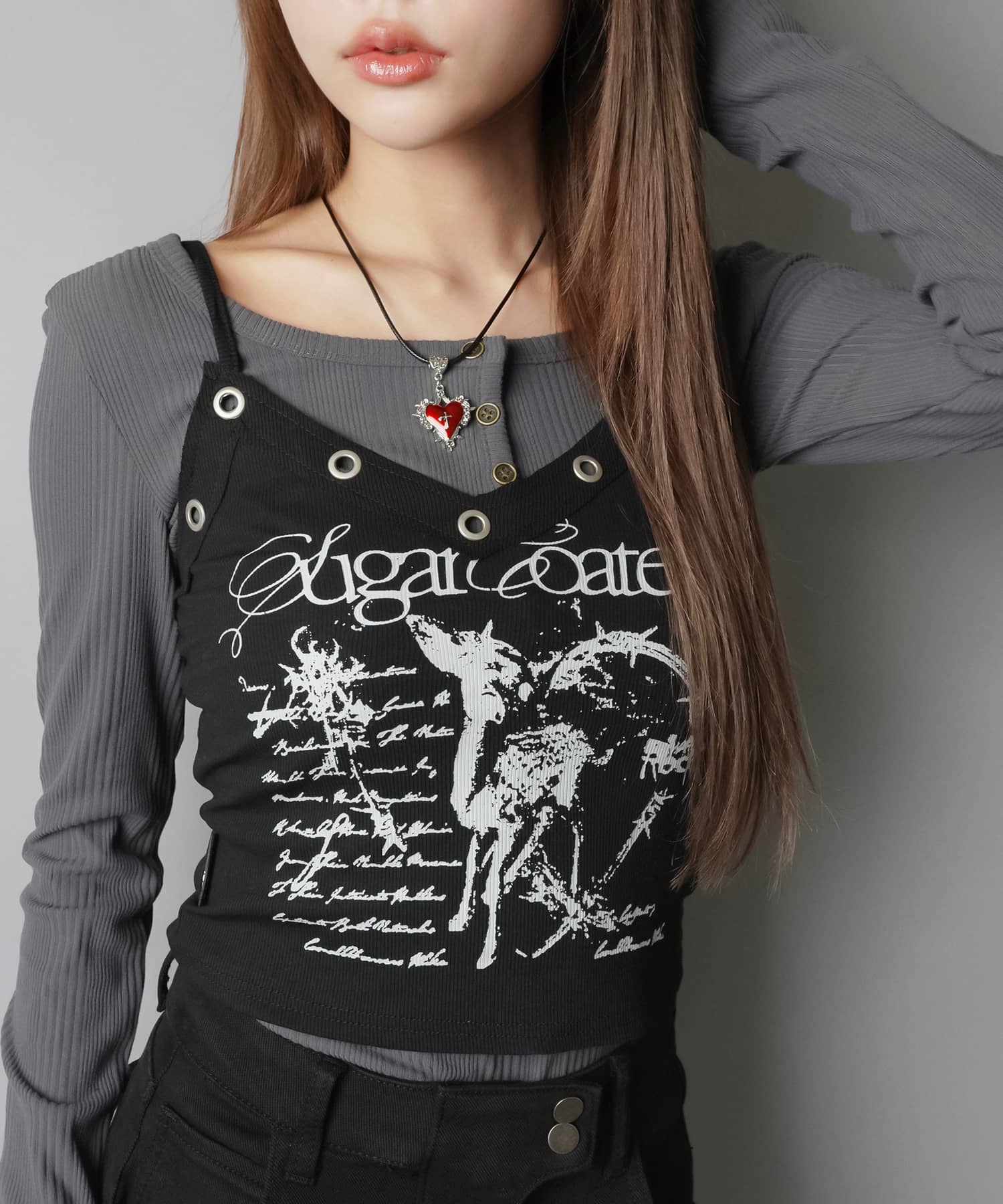 d.i.a. フード付きタンクトップ グレー　平成　ギャル Vネックタンクトップ/ハトメ/#平成ギャル | SPINNS WEB STORE | SPINNS