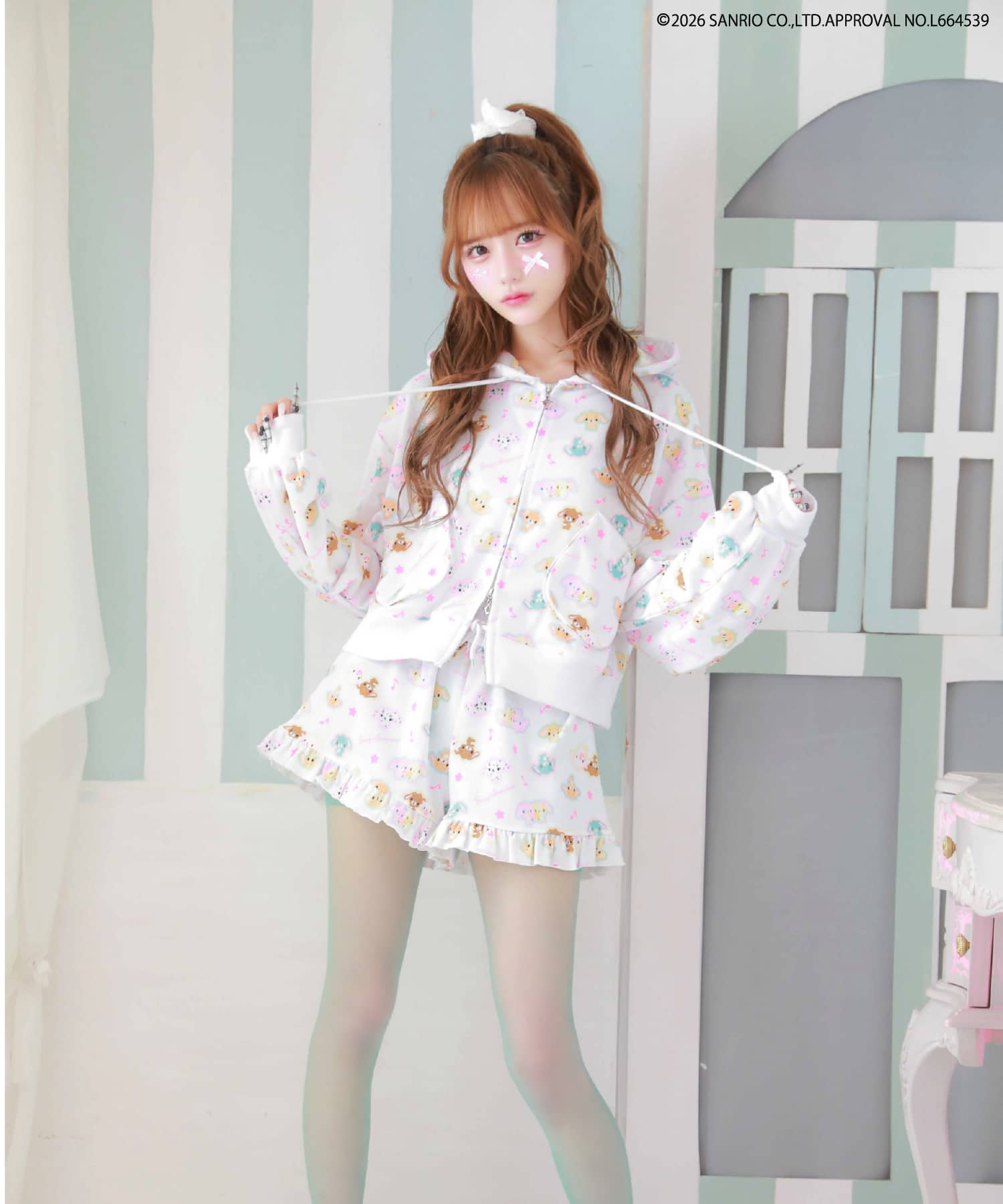 シュガーバニーズ×SPINNS』総柄ジップパーカー | SPINNS WEB STORE