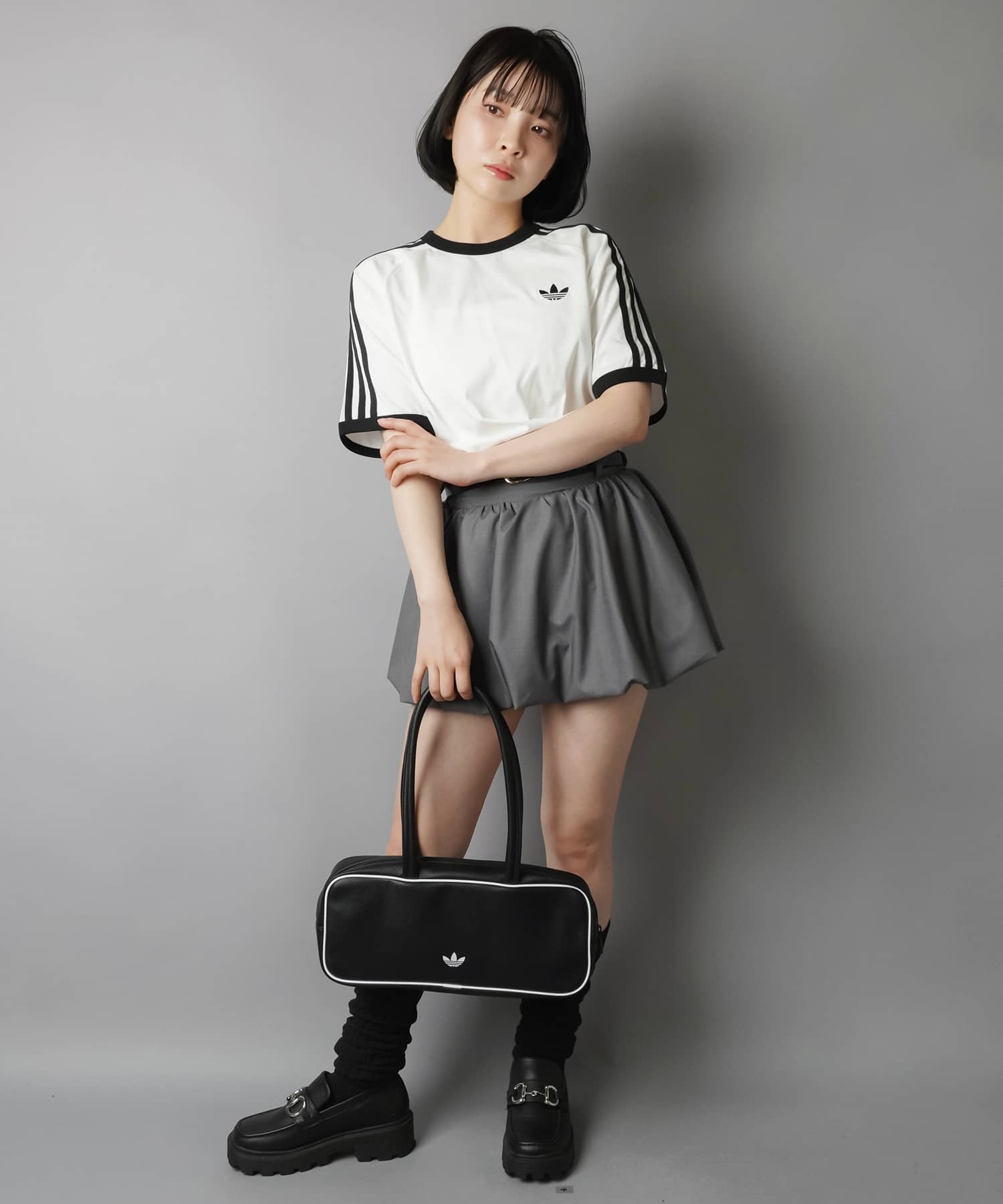新品Sアディダス 3点SET レトロジャケット グラフィックスカート バケハ ≪adidas/アディダス≫スクエア合皮ショルダーバッグ | SPINNS WEB
