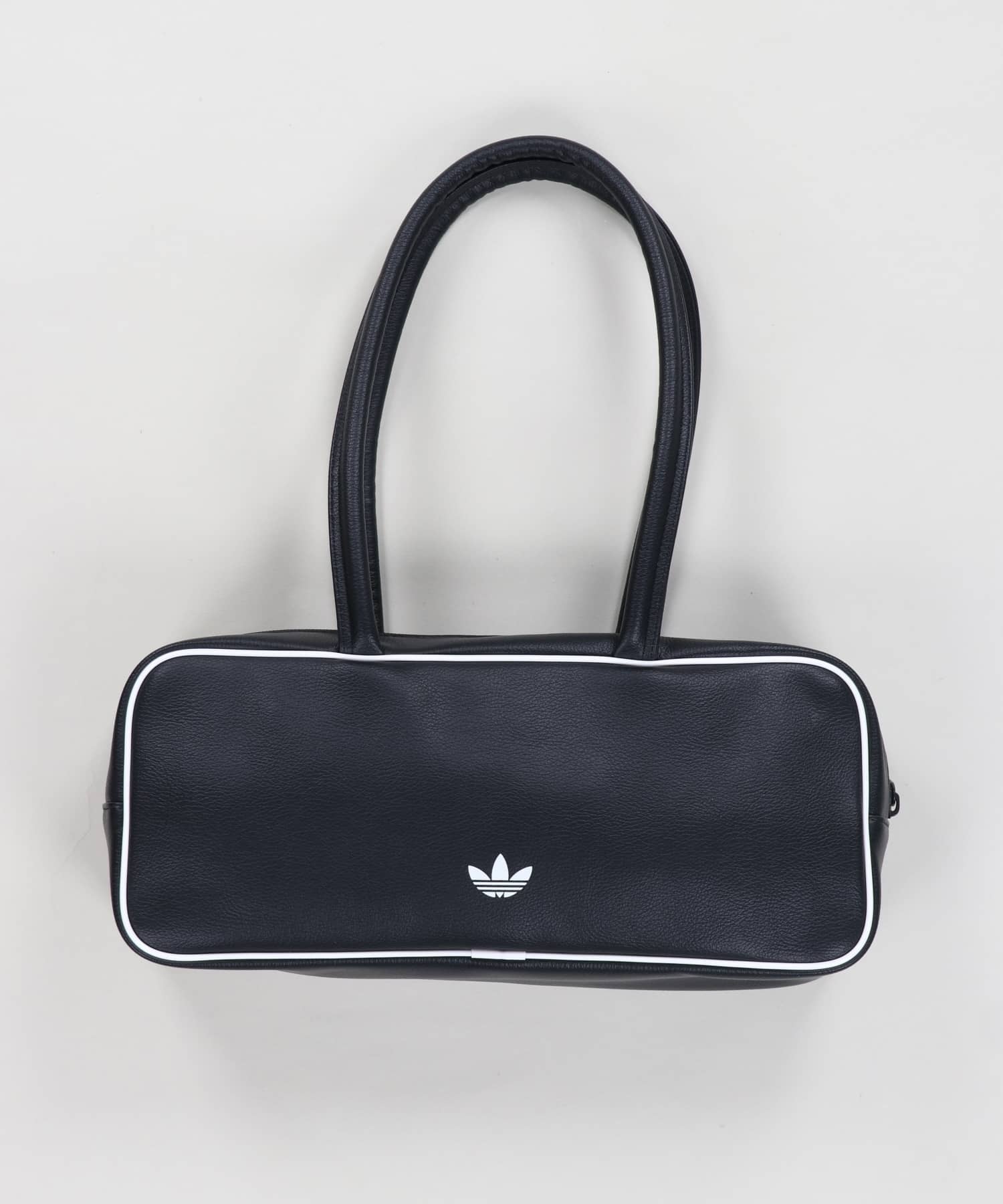 ≪adidas/アディダス≫スクエア合皮ショルダーバッグ | SPINNS WEB