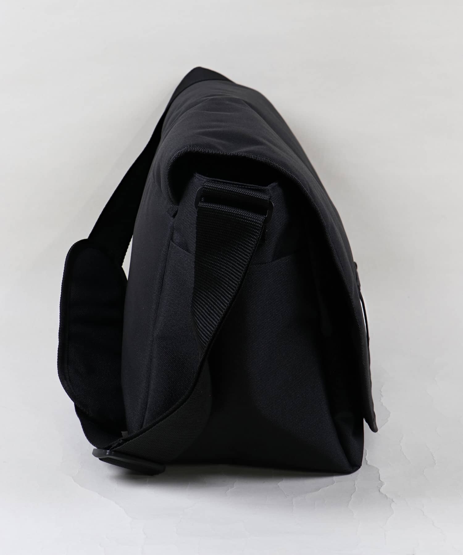 ≪adidas/アディダス≫メッセンジャーバッグ | SPINNS WEB STORE