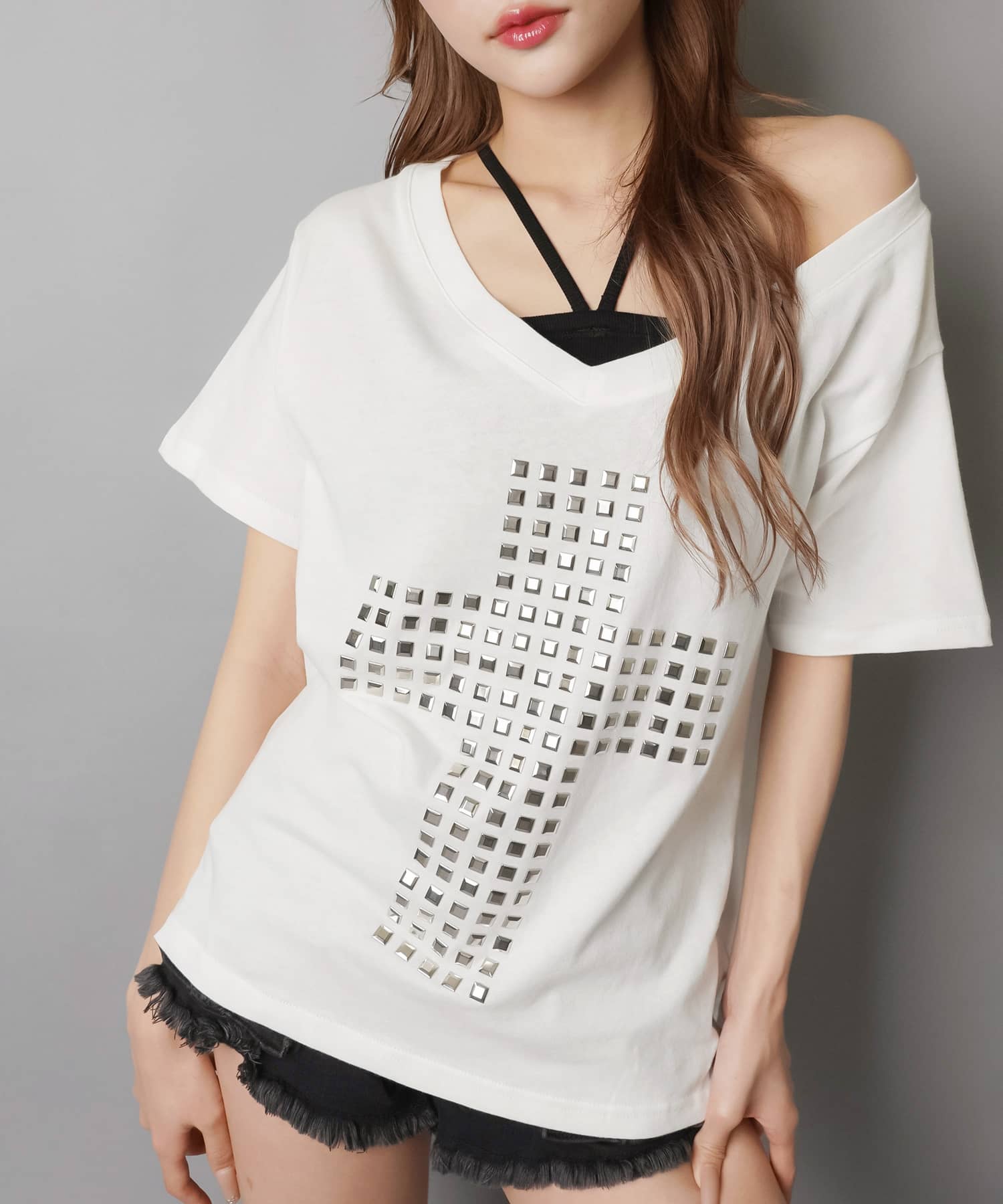 Vネック半袖Tシャツ/スタッズクロス/スカル/#平成ギャル | SPINNS WEB