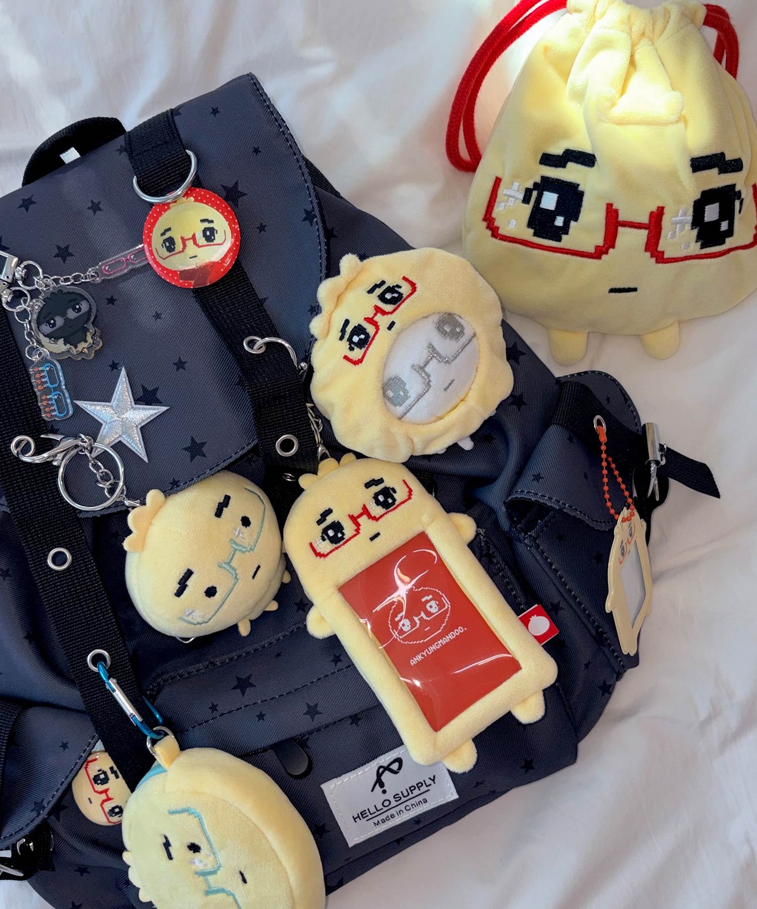 メガネ餃子 ぬいぐるみ ナップサック メガネ餃子』 ぬいぐるみ巾着ポーチ | SPINNS WEB STORE | SPINNS