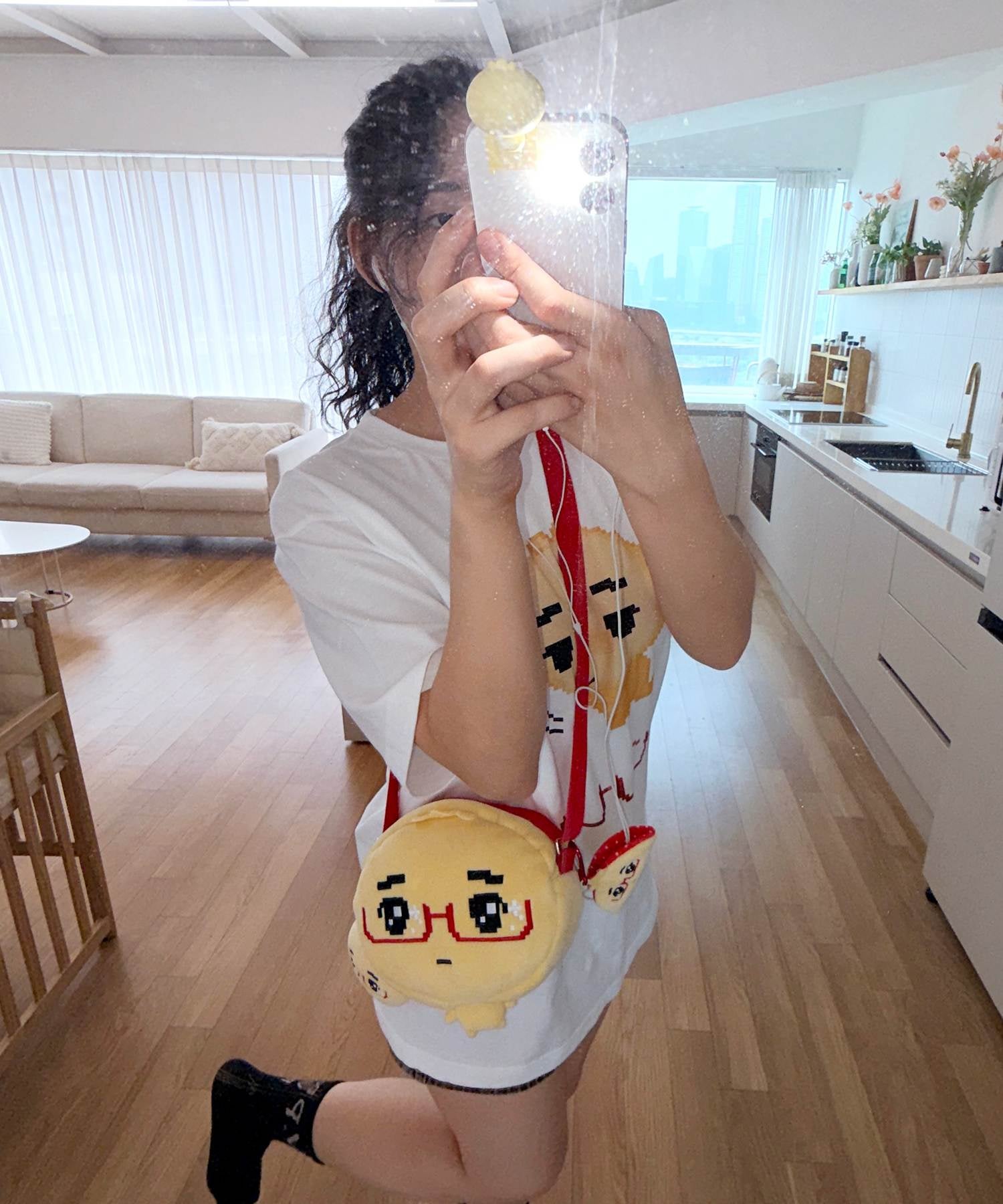 メガネ餃子』 ぬいぐるみショルダーバッグ | SPINNS WEB STORE