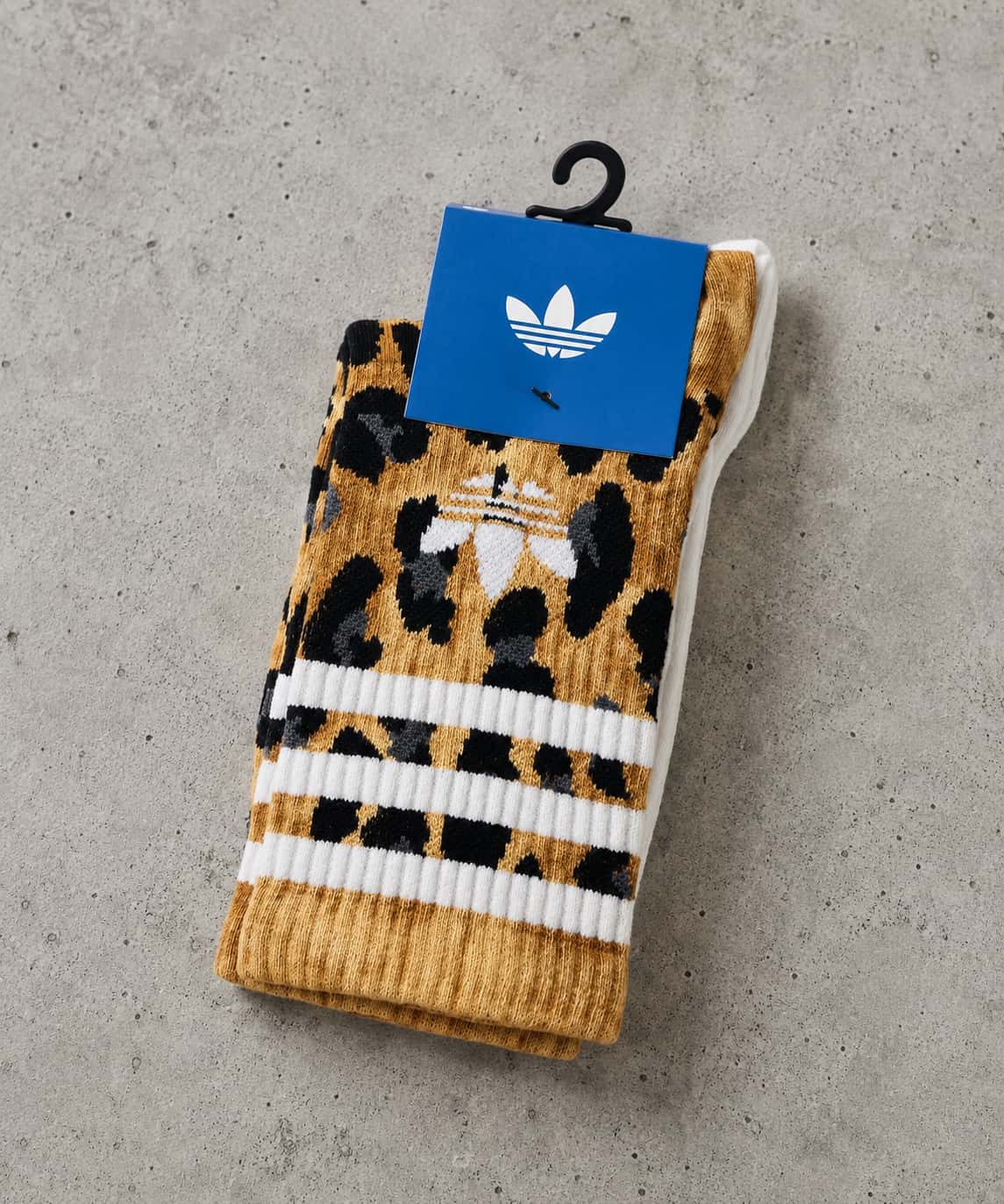 ≪adidas/アディダス≫レオパードクルーソックス/2足組/ヒョウ柄