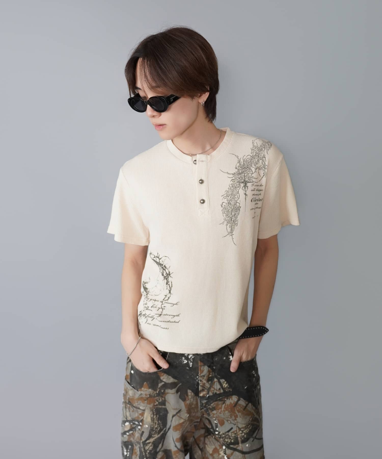 29%OFF】短丈ヘンリーネックサーマルTシャツ/サイドプリント | SPINNS