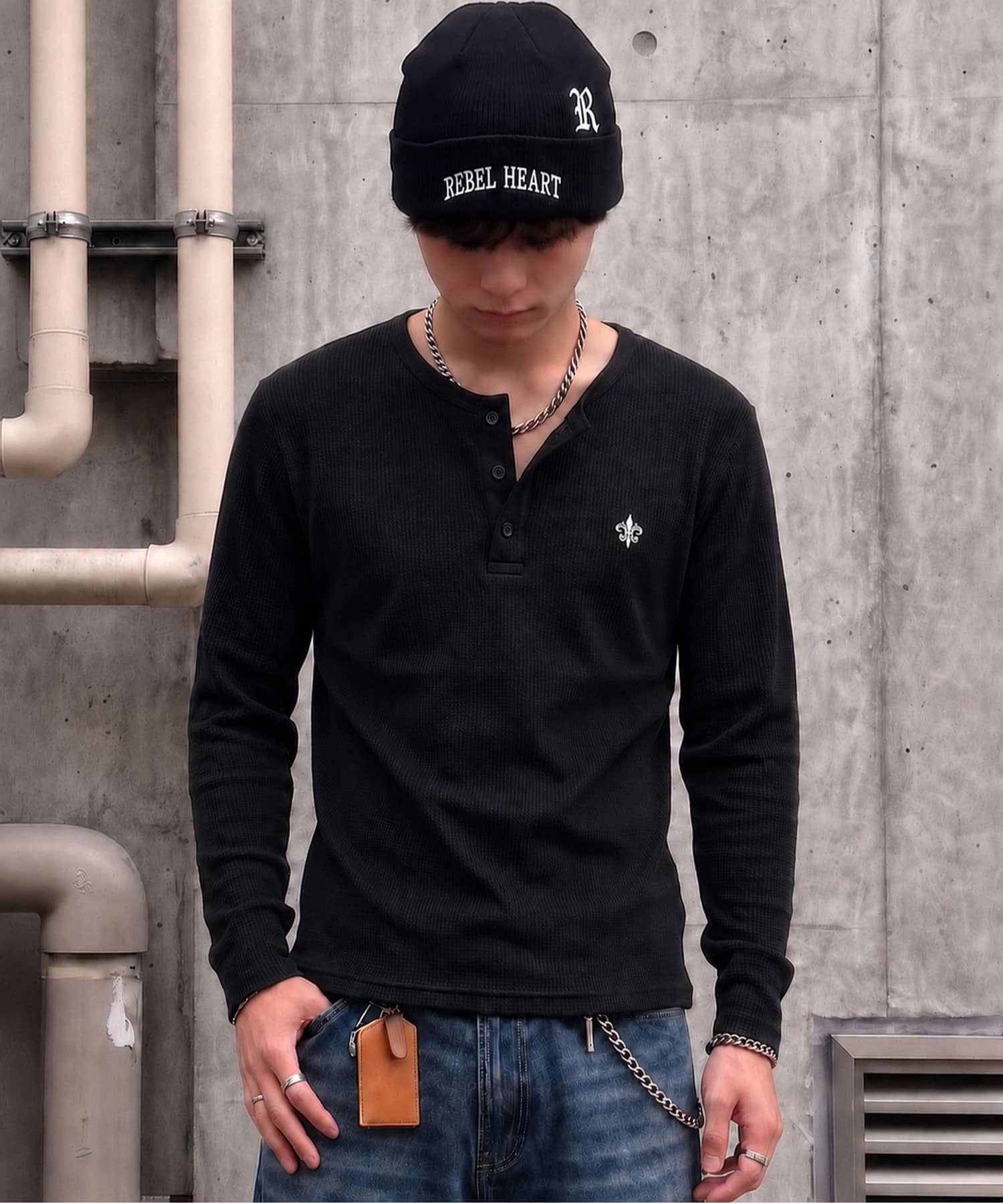 短丈ワッフルヘンリーネック長袖Tシャツ/サーマル/ワンポイントロゴ