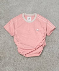 ピンク