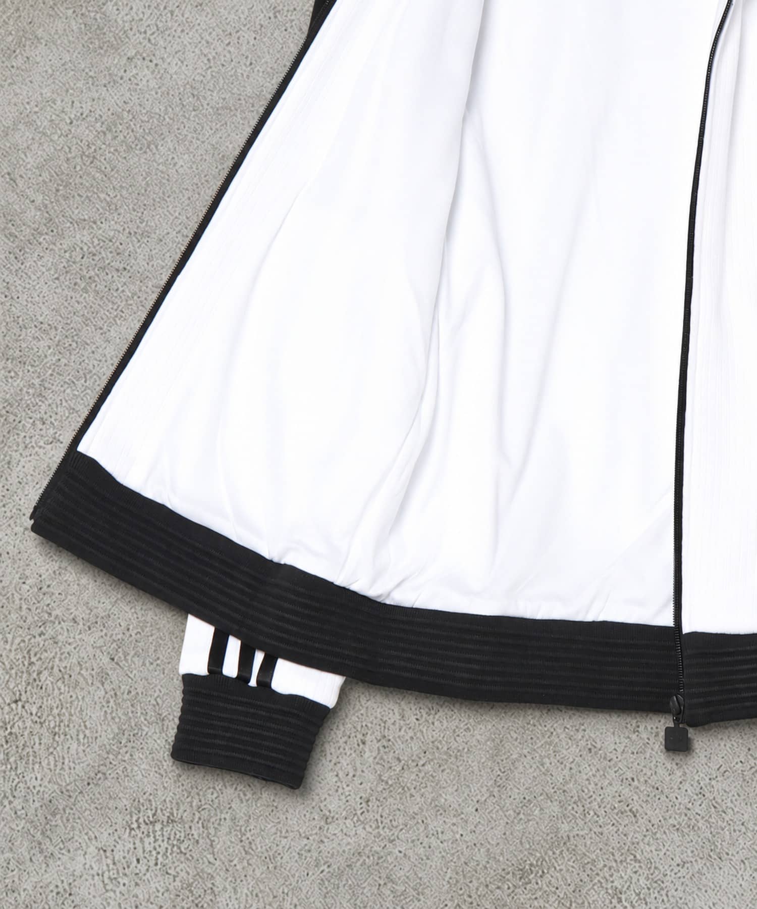 ≪adidas/アディダスxJENNIE≫トラックジャケット/ジャージトップス