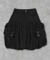 ブラック